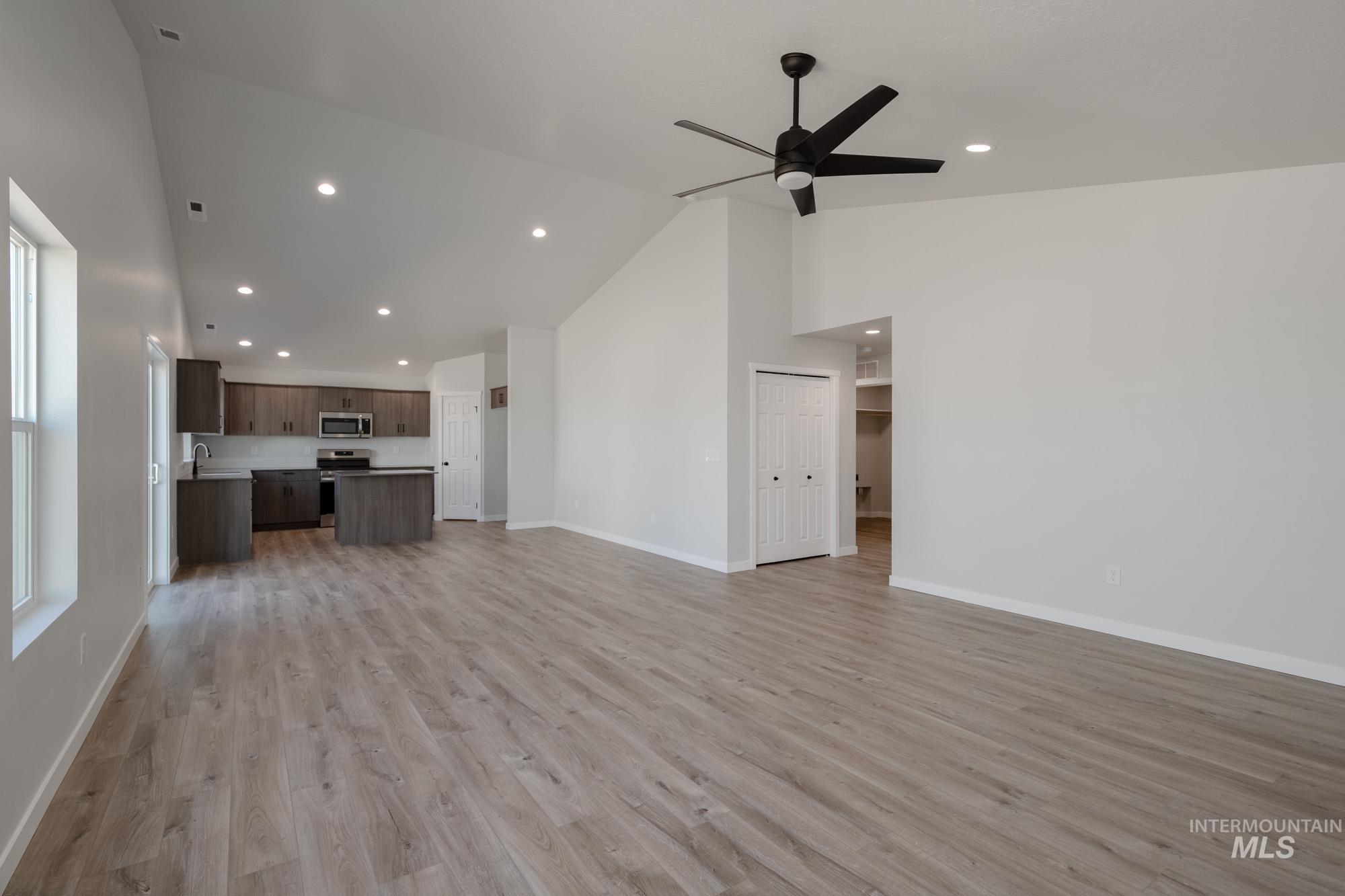 247 N Cranesbill Ave, Kuna, Idaho 83634, 4 Bedrooms, 2 Bathrooms, Residential For Sale, Price $424,990,MLS 98960901