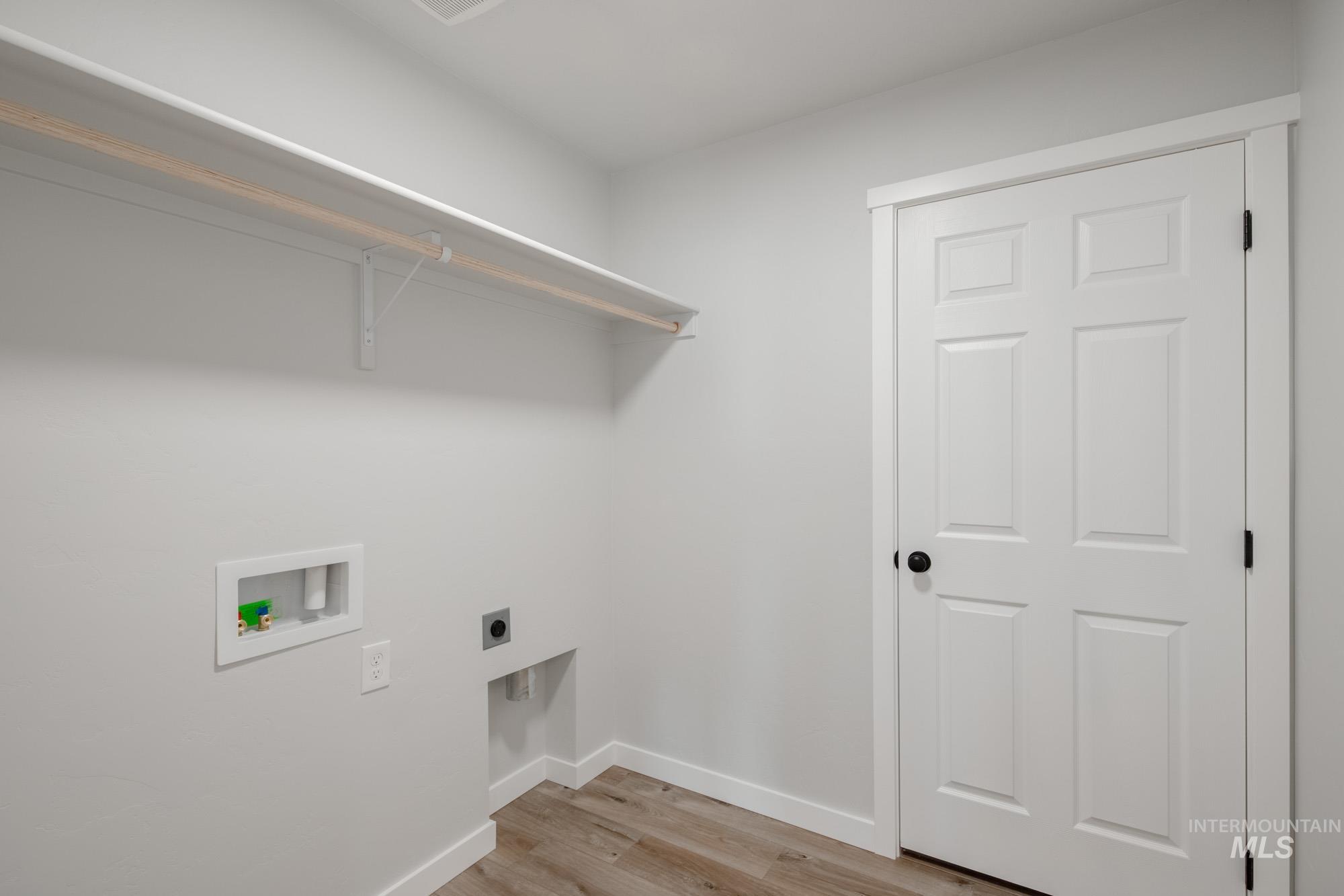 247 N Cranesbill Ave, Kuna, Idaho 83634, 4 Bedrooms, 2 Bathrooms, Residential For Sale, Price $424,990,MLS 98960901