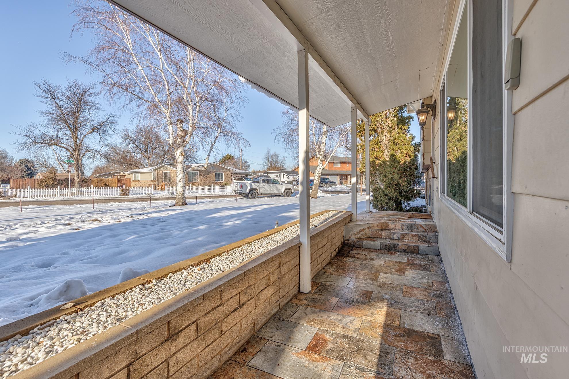 1192 SW 12th Ave, Ontario, Oregon 97914, 5 Bedrooms, 3 Bathrooms, Residential For Sale, Price $400,000,MLS 98960915