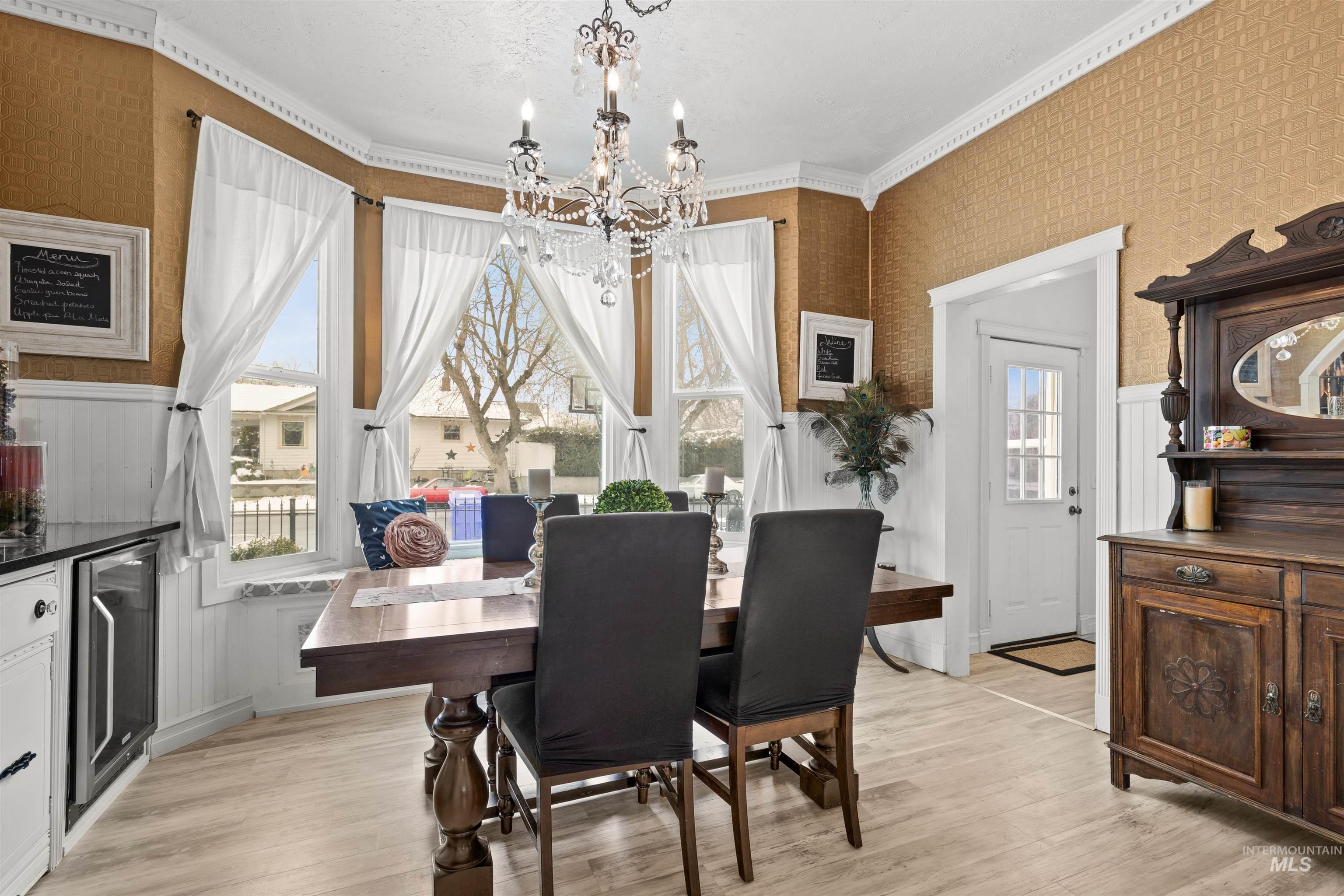 326 5th Avenue, Lewiston, Idaho 83501, 4 Bedrooms, 2.5 Bathrooms, Residential For Sale, Price $484,000,MLS 98960926