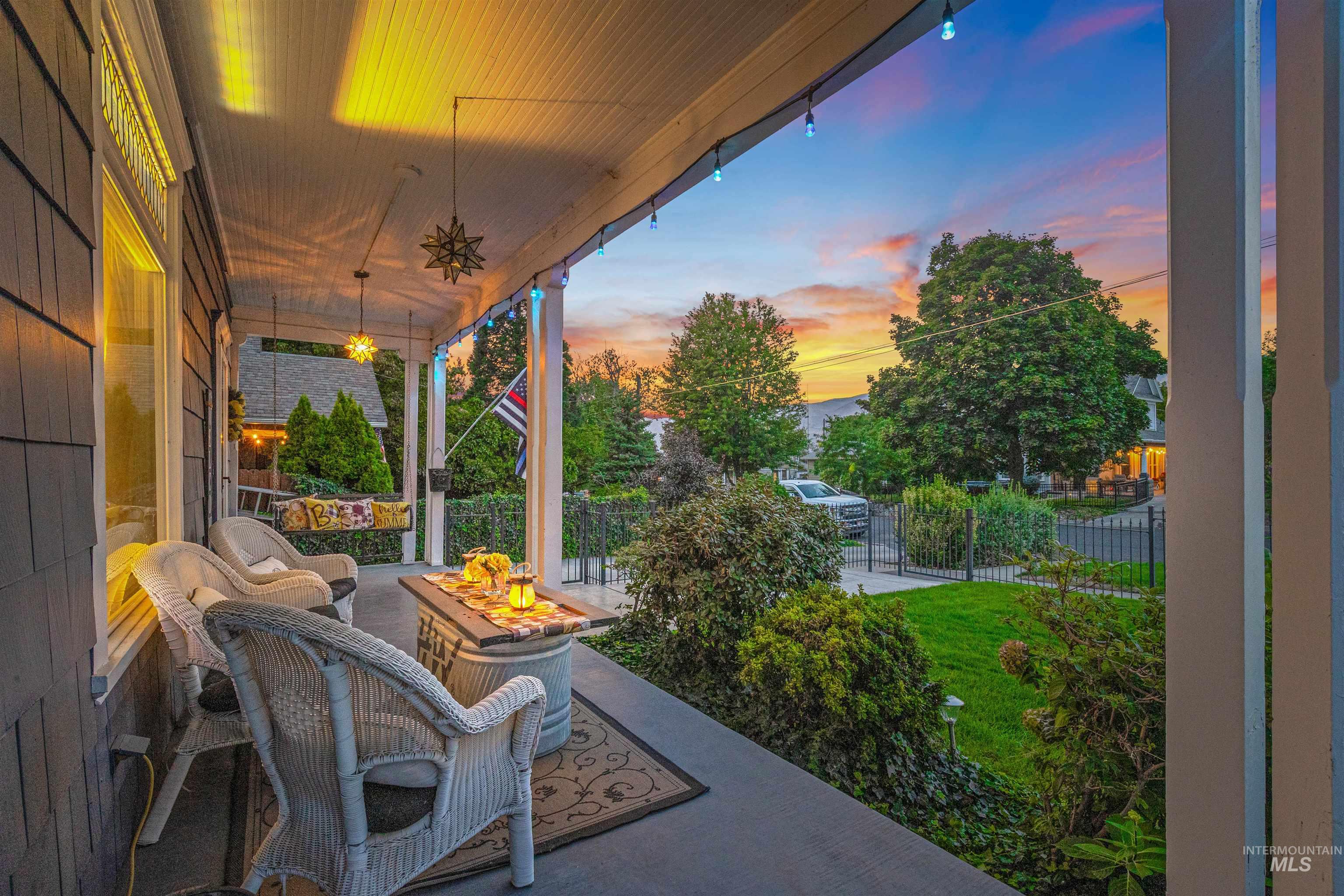 326 5th Avenue, Lewiston, Idaho 83501, 4 Bedrooms, 2.5 Bathrooms, Residential For Sale, Price $484,000,MLS 98960926