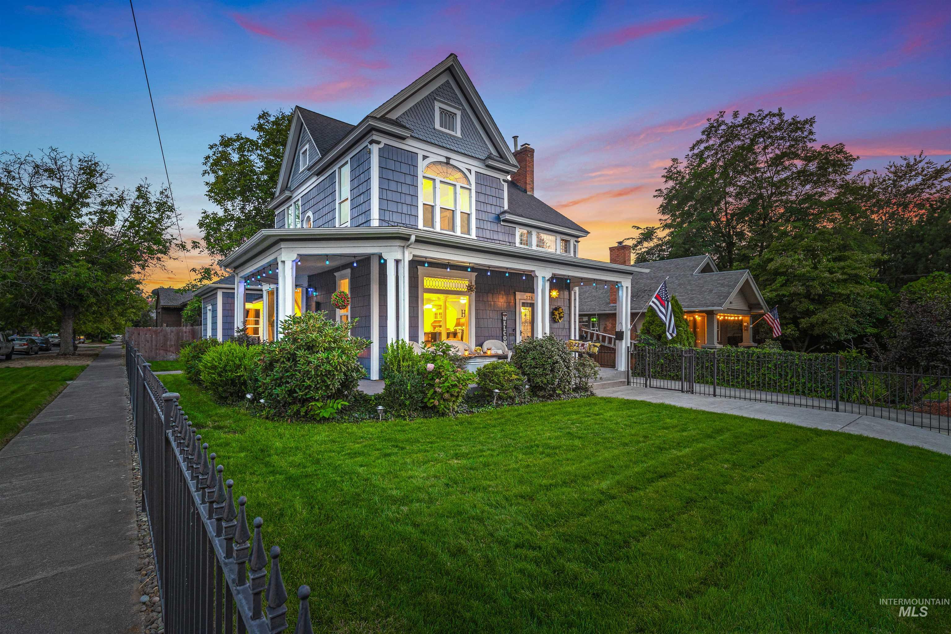 326 5th Avenue, Lewiston, Idaho 83501, 4 Bedrooms, 2.5 Bathrooms, Residential For Sale, Price $484,000,MLS 98960926