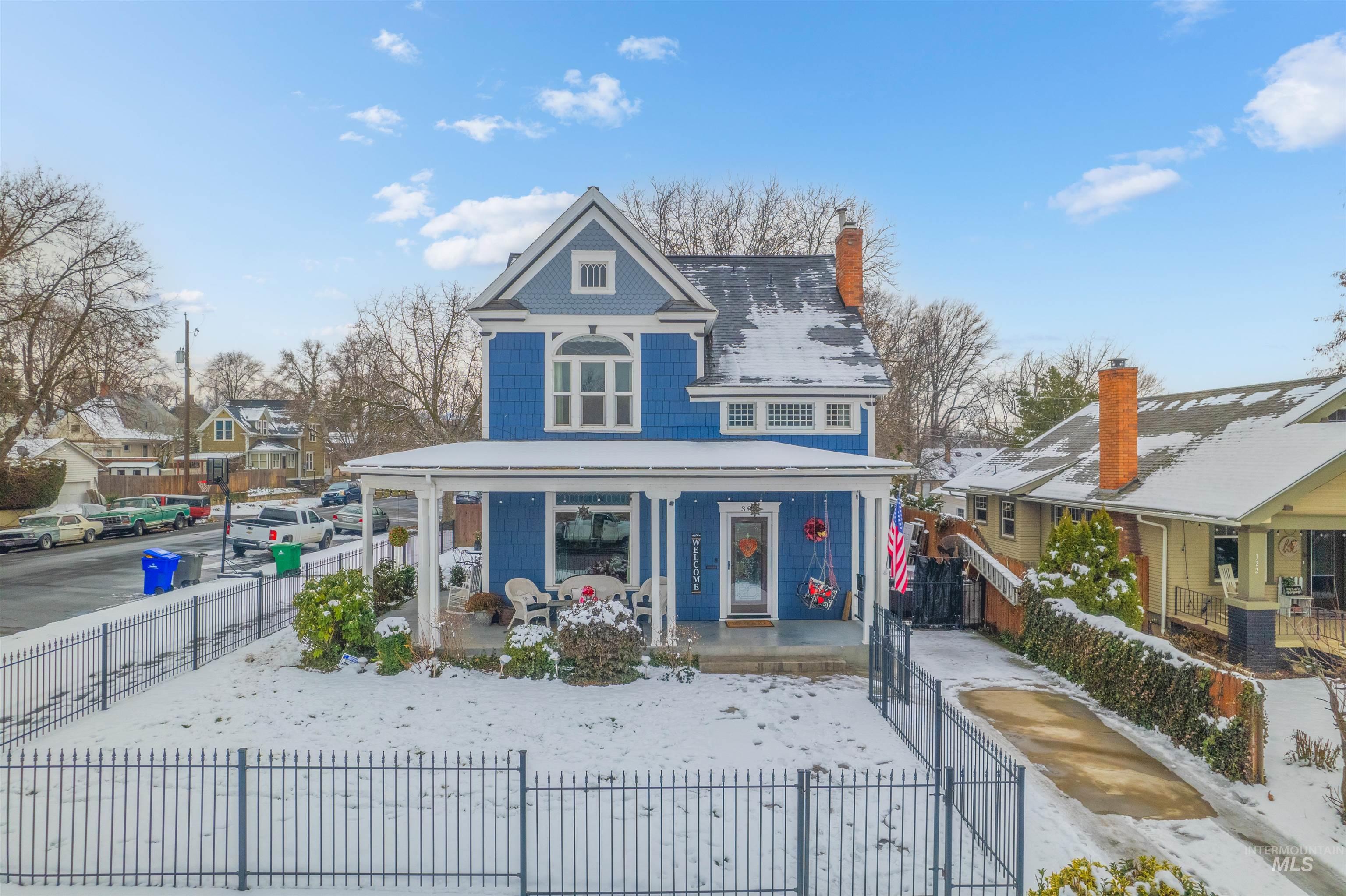 326 5th Avenue, Lewiston, Idaho 83501, 4 Bedrooms, 2.5 Bathrooms, Residential For Sale, Price $484,000,MLS 98960926