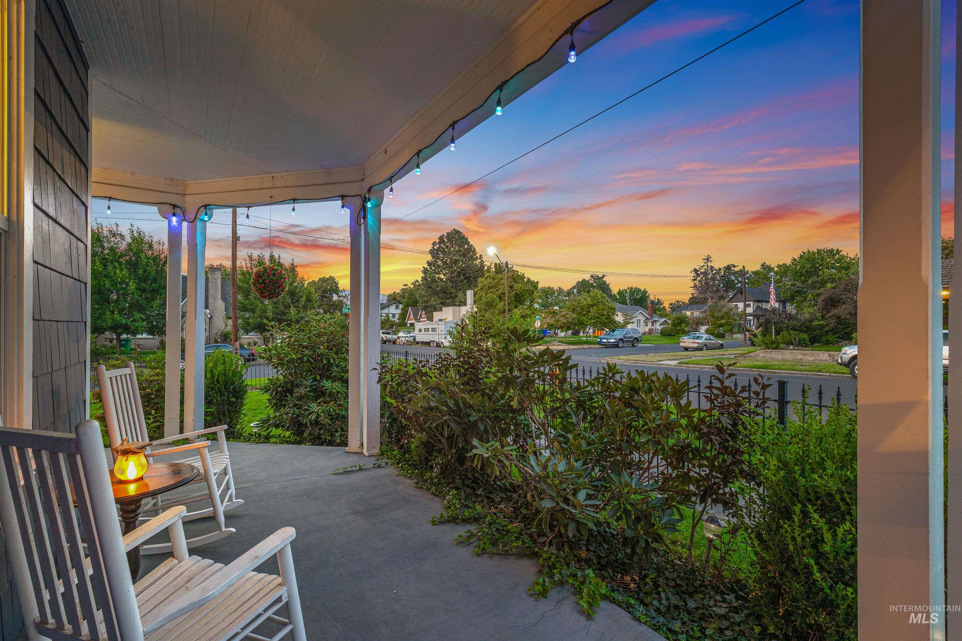 326 5th Avenue, Lewiston, Idaho 83501, 4 Bedrooms, 2.5 Bathrooms, Residential For Sale, Price $484,000,MLS 98960926