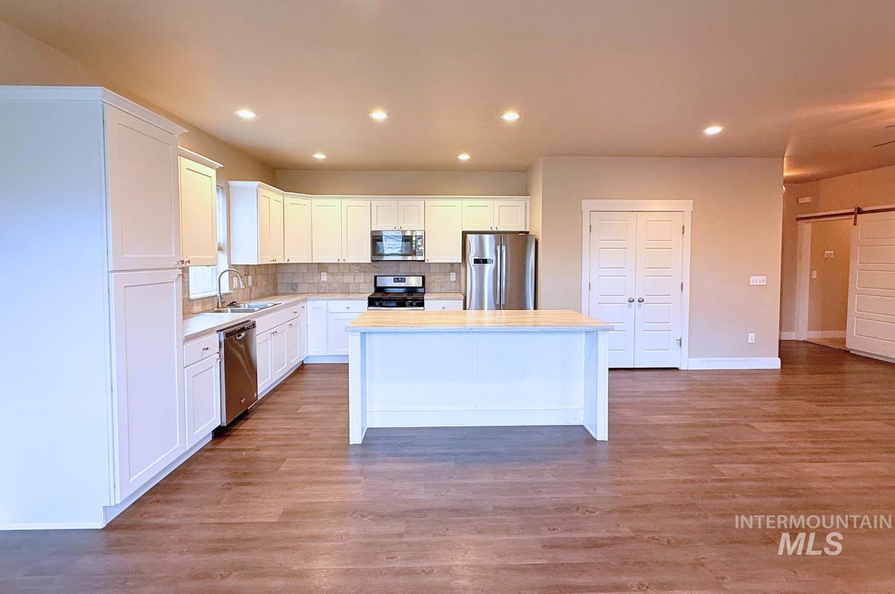 905 Birchton Loop, Twin Falls, Idaho 83301, 3 Bedrooms, 2.5 Bathrooms, Residential For Sale, Price $445,000,MLS 98960944