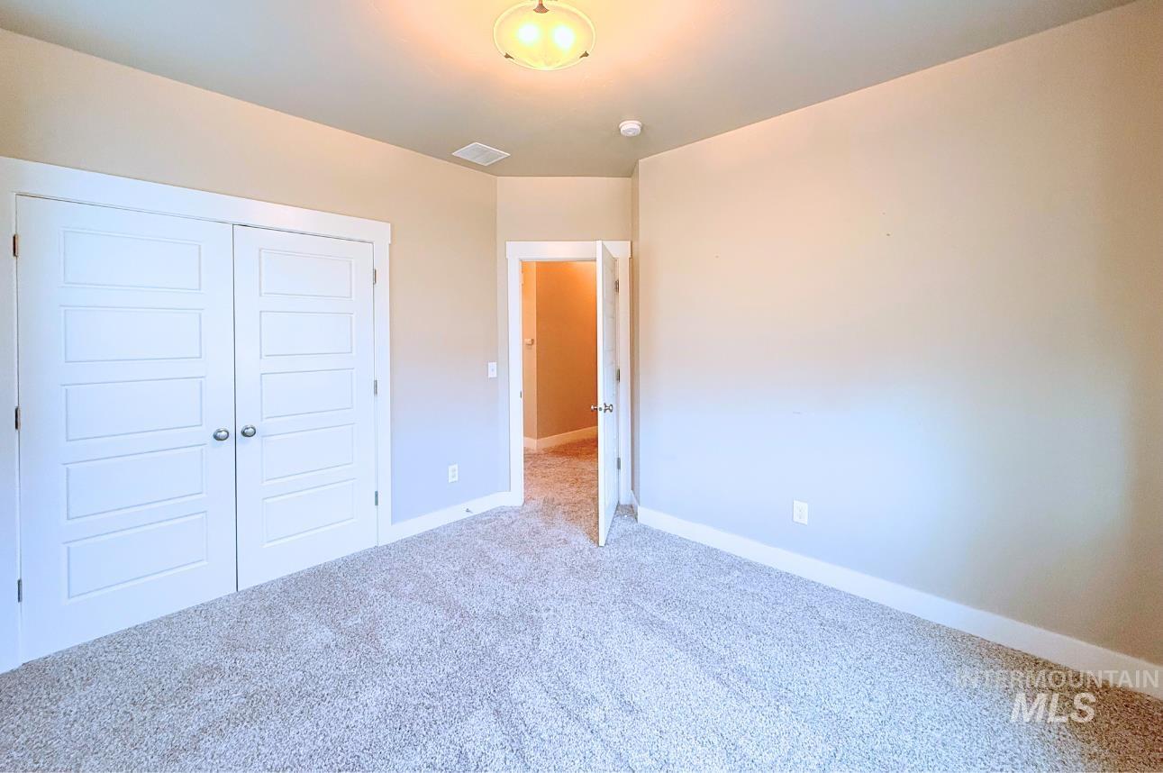 905 Birchton Loop, Twin Falls, Idaho 83301, 3 Bedrooms, 2.5 Bathrooms, Residential For Sale, Price $419,900, 98960944