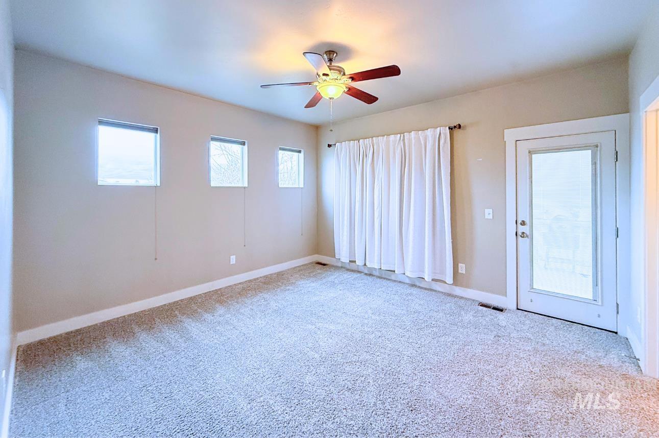 905 Birchton Loop, Twin Falls, Idaho 83301, 3 Bedrooms, 2.5 Bathrooms, Residential For Sale, Price $445,000,MLS 98960944