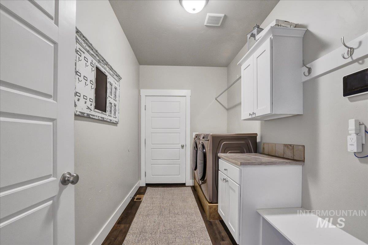 905 Birchton Loop, Twin Falls, Idaho 83301, 3 Bedrooms, 2.5 Bathrooms, Residential For Sale, Price $419,900, 98960944