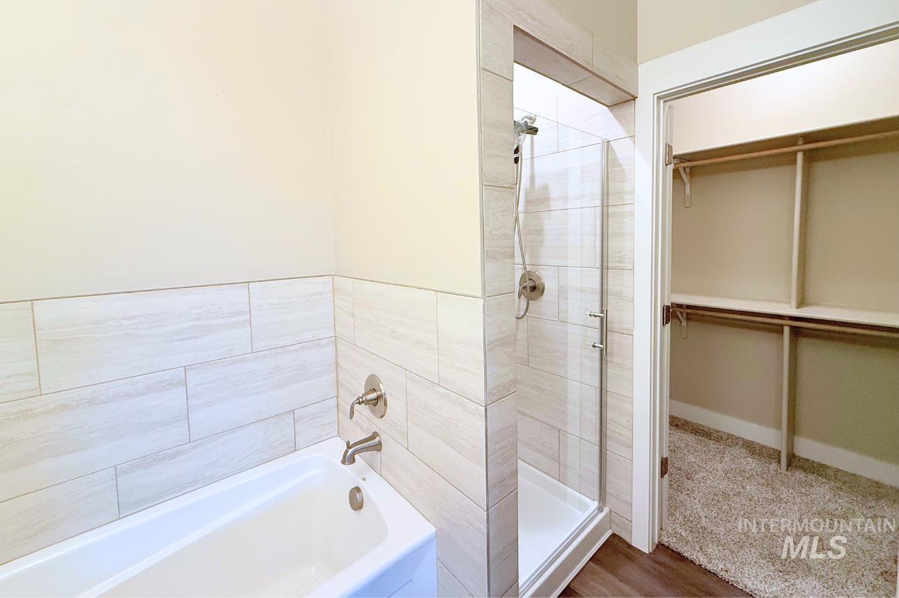 905 Birchton Loop, Twin Falls, Idaho 83301, 3 Bedrooms, 2.5 Bathrooms, Residential For Sale, Price $445,000,MLS 98960944