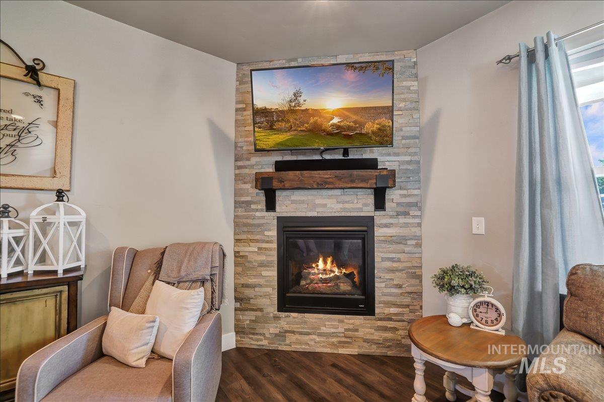 905 Birchton Loop, Twin Falls, Idaho 83301, 3 Bedrooms, 2.5 Bathrooms, Residential For Sale, Price $419,900, 98960944