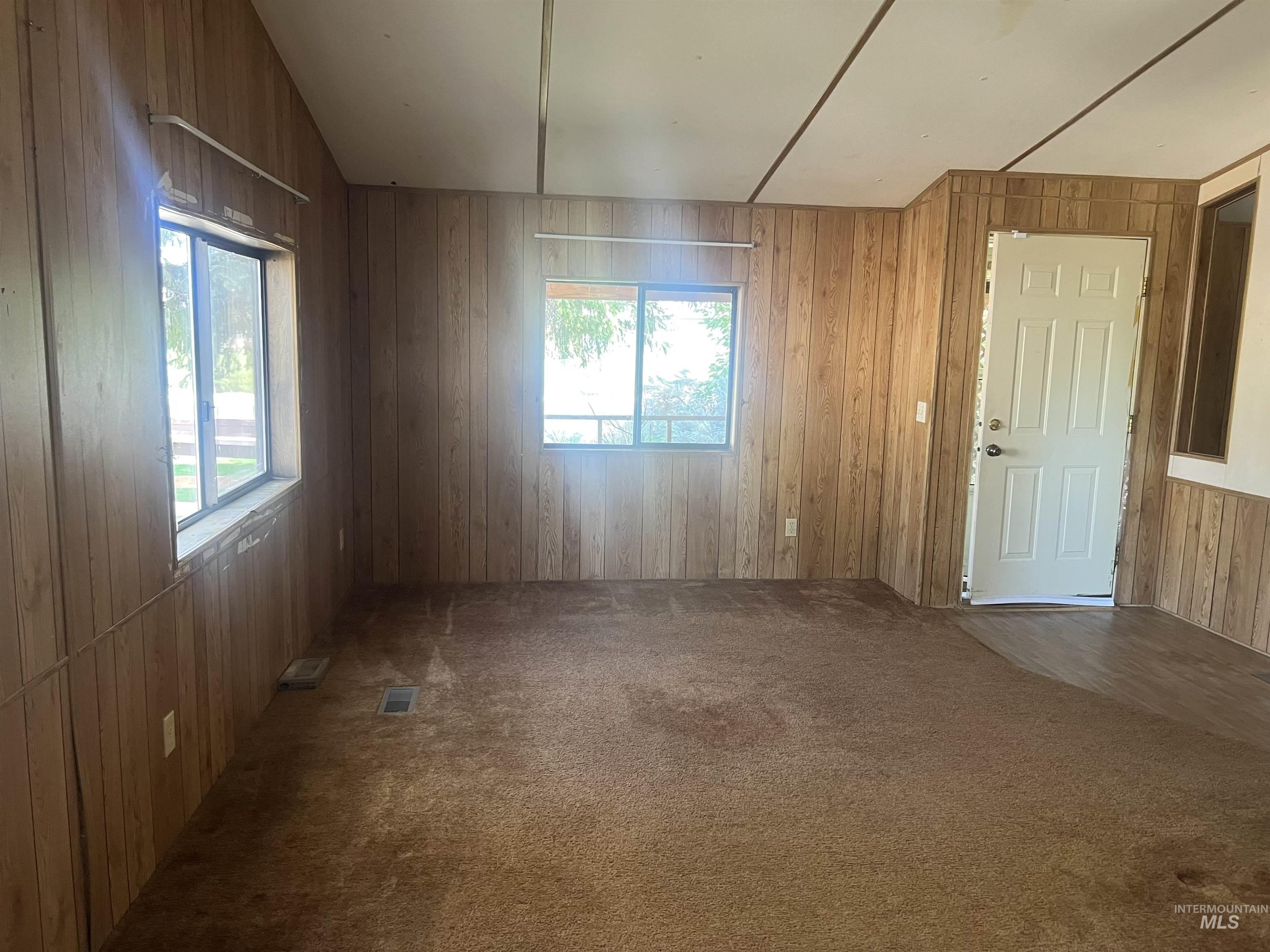 919 & 921 S. Fir, Jerome, Idaho 83338, 2 Bedrooms, 2 Bathrooms, Residential For Sale, Price $399,900, 98960963