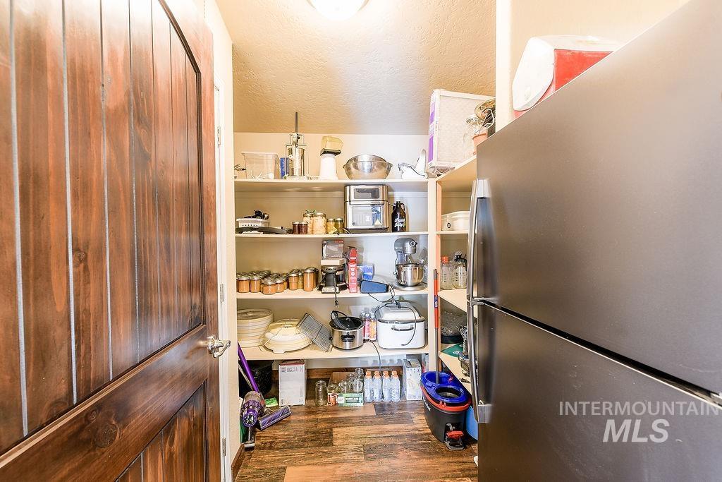 414 S Garfield, Genesee, Idaho 83832, 3 Bedrooms, 2 Bathrooms, Residential For Sale, Price $564,000,MLS 98960964