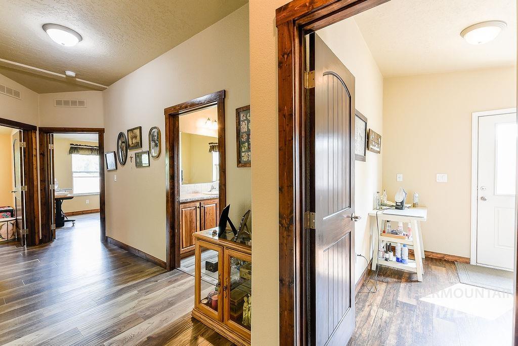 414 S Garfield, Genesee, Idaho 83832, 3 Bedrooms, 2 Bathrooms, Residential For Sale, Price $564,000,MLS 98960964