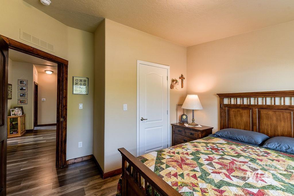 414 S Garfield, Genesee, Idaho 83832, 3 Bedrooms, 2 Bathrooms, Residential For Sale, Price $564,000,MLS 98960964