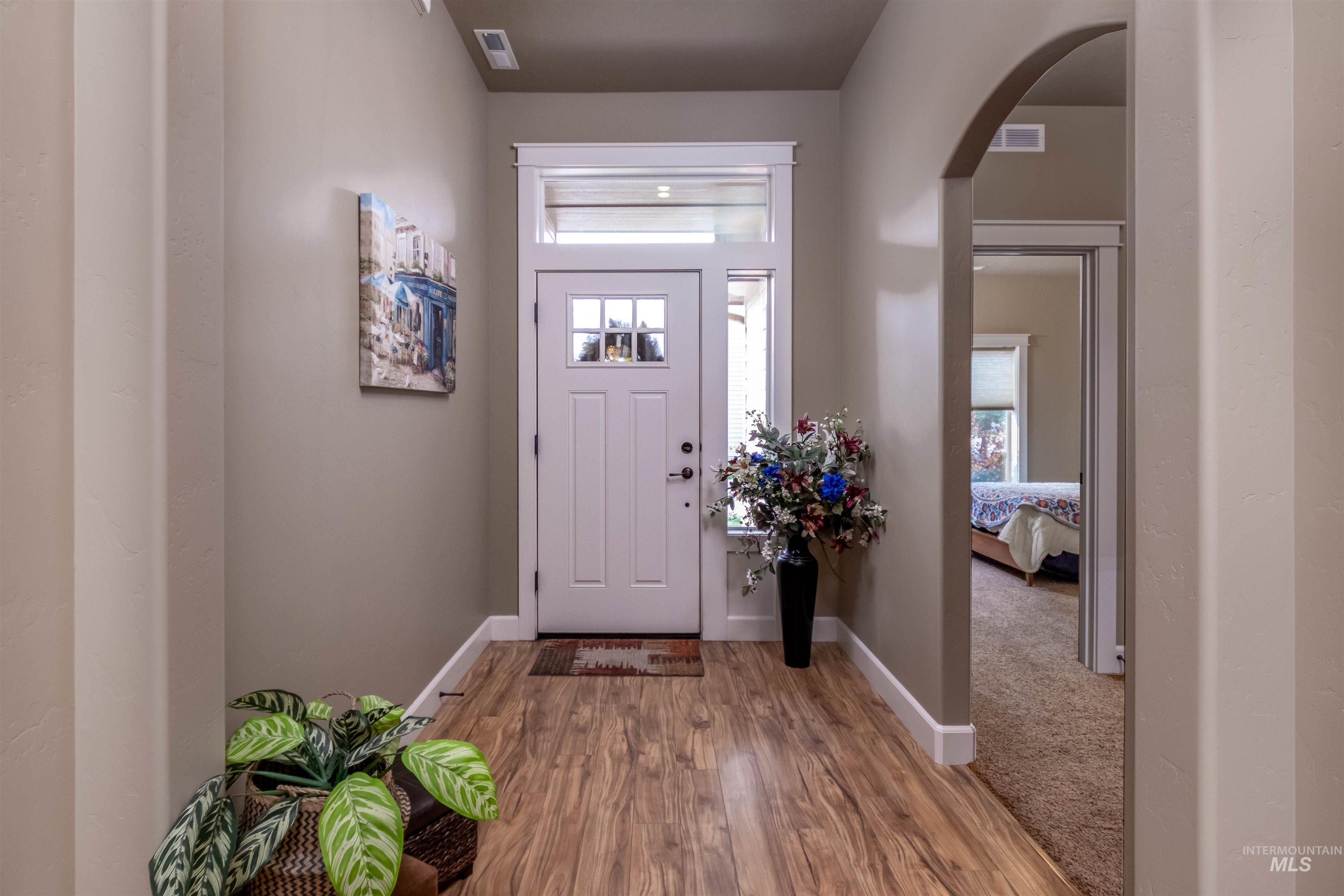 16442 N Putting Ct., Nampa, Idaho 83687, 3 Bedrooms, 2 Bathrooms, Residential For Sale, Price $408,000,MLS 98960999