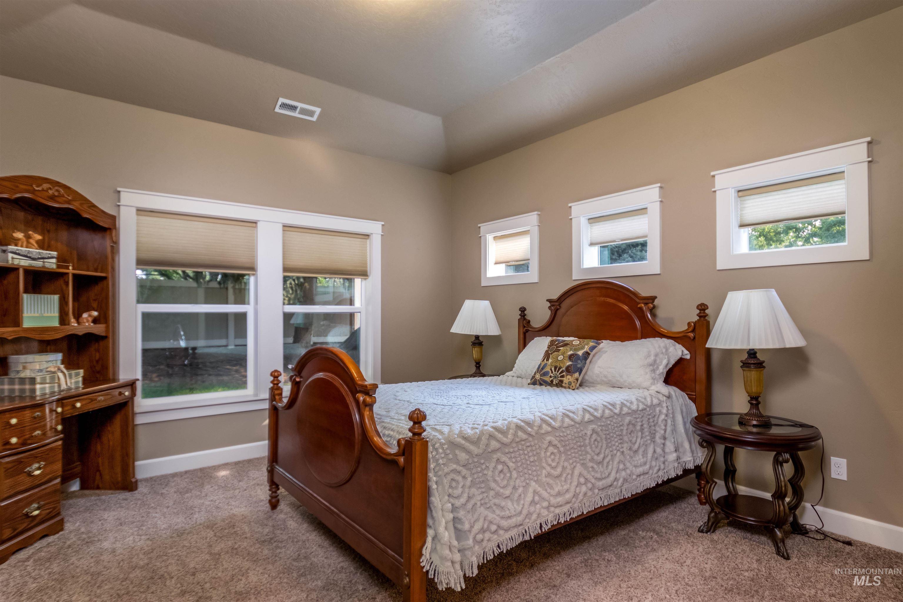 16442 N Putting Ct., Nampa, Idaho 83687, 3 Bedrooms, 2 Bathrooms, Residential For Sale, Price $408,000,MLS 98960999