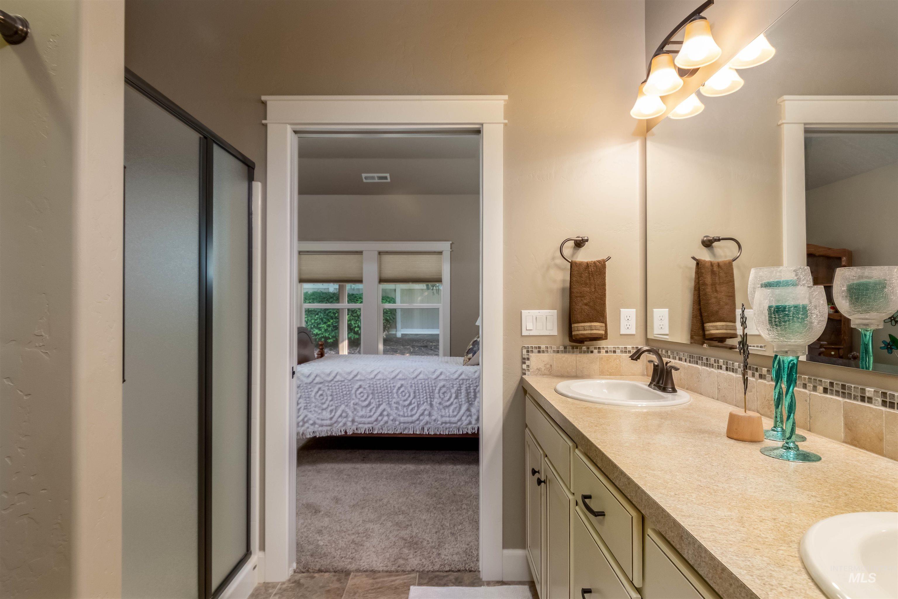 16442 N Putting Ct., Nampa, Idaho 83687, 3 Bedrooms, 2 Bathrooms, Residential For Sale, Price $408,000,MLS 98960999