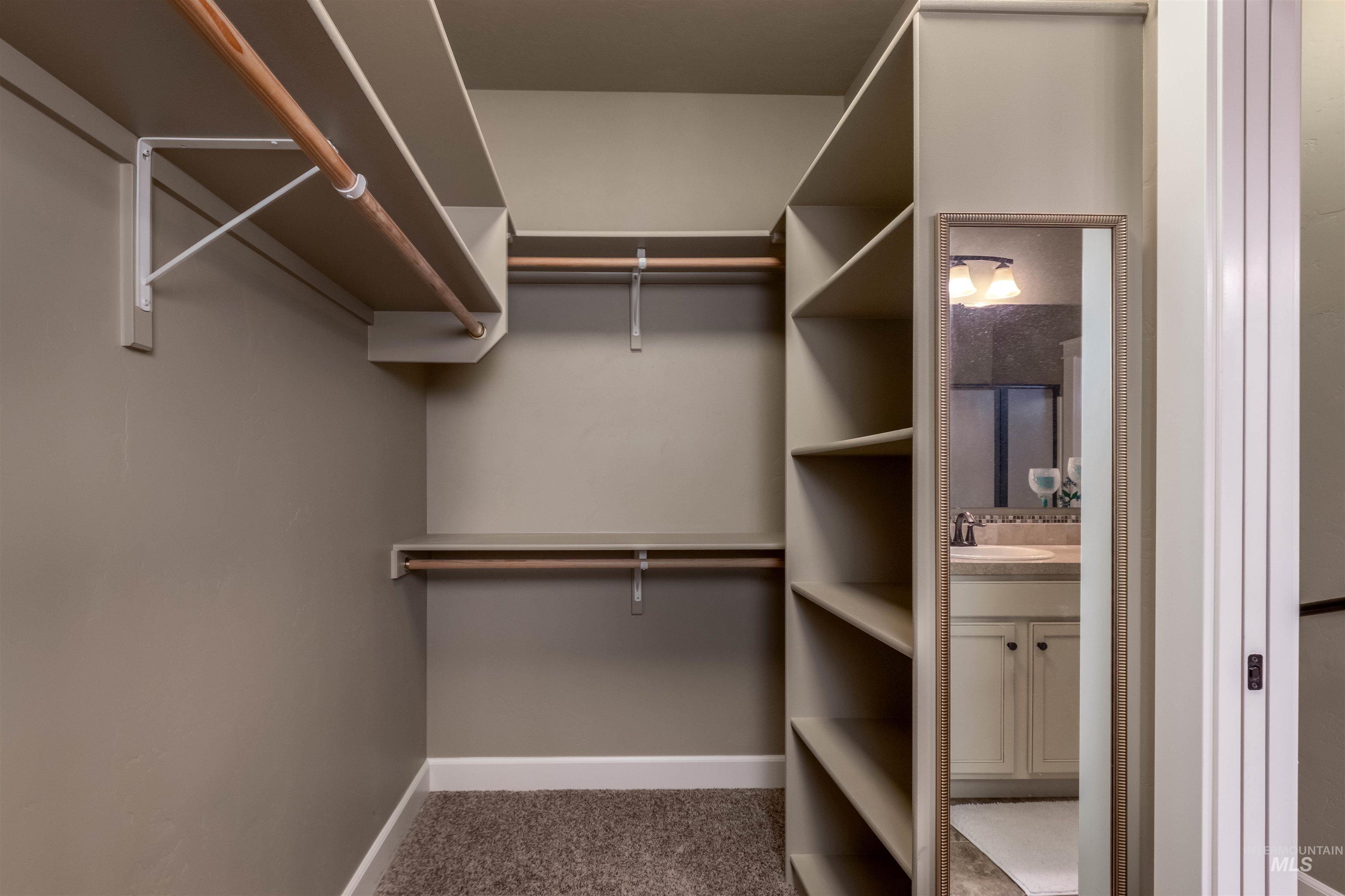 16442 N Putting Ct., Nampa, Idaho 83687, 3 Bedrooms, 2 Bathrooms, Residential For Sale, Price $408,000,MLS 98960999