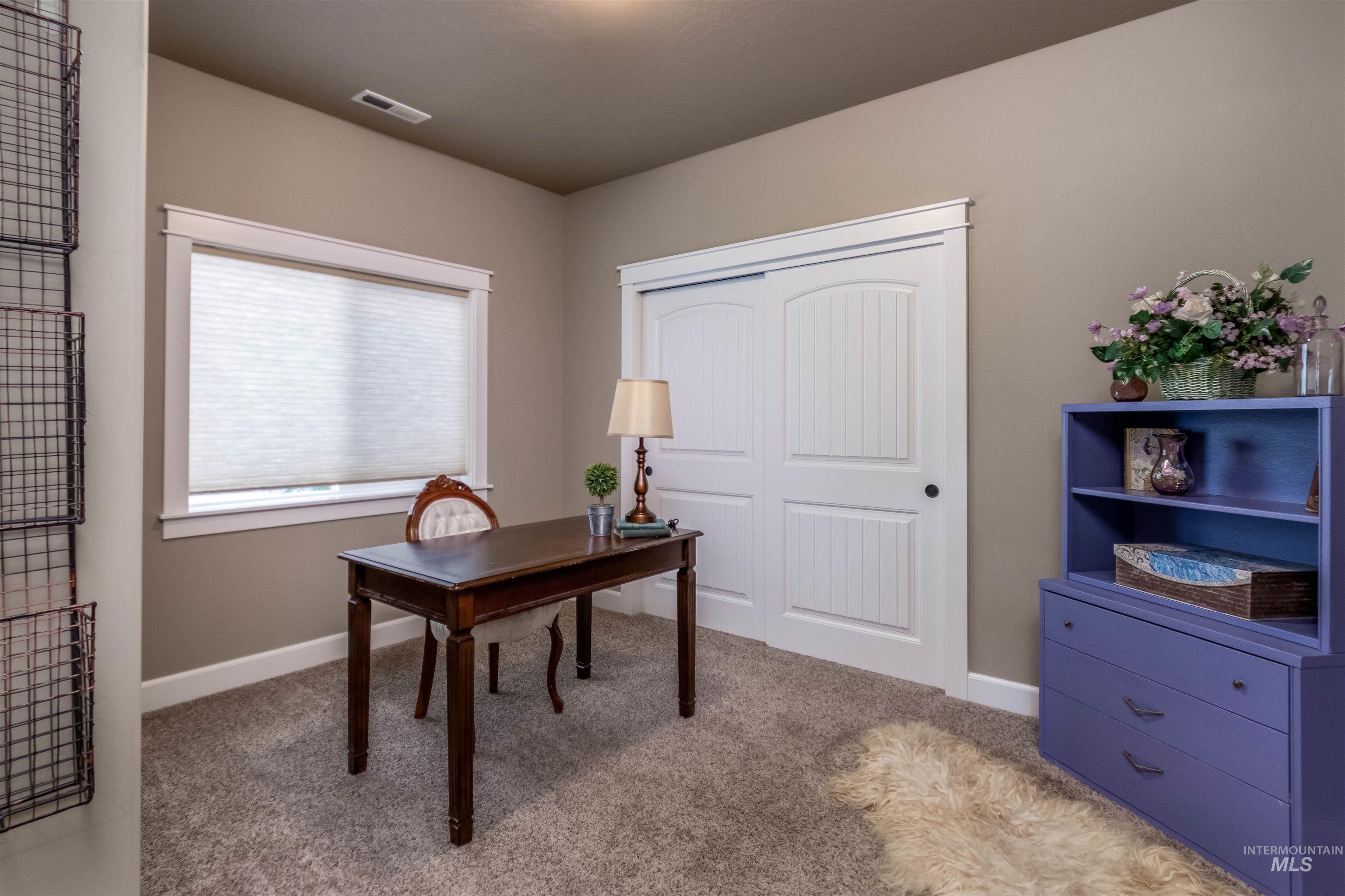 16442 N Putting Ct., Nampa, Idaho 83687, 3 Bedrooms, 2 Bathrooms, Residential For Sale, Price $408,000,MLS 98960999