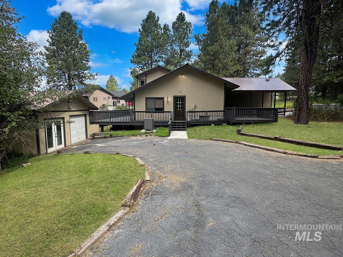 109 Par Drive, Cascade, Idaho 83611, 3 Bedrooms, 2 Bathrooms, Residential For Sale, Price $714,000,MLS 98961004