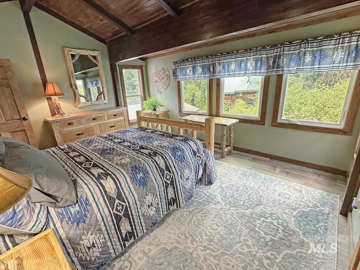 109 Par Drive, Cascade, Idaho 83611, 3 Bedrooms, 2 Bathrooms, Residential For Sale, Price $714,000,MLS 98961004