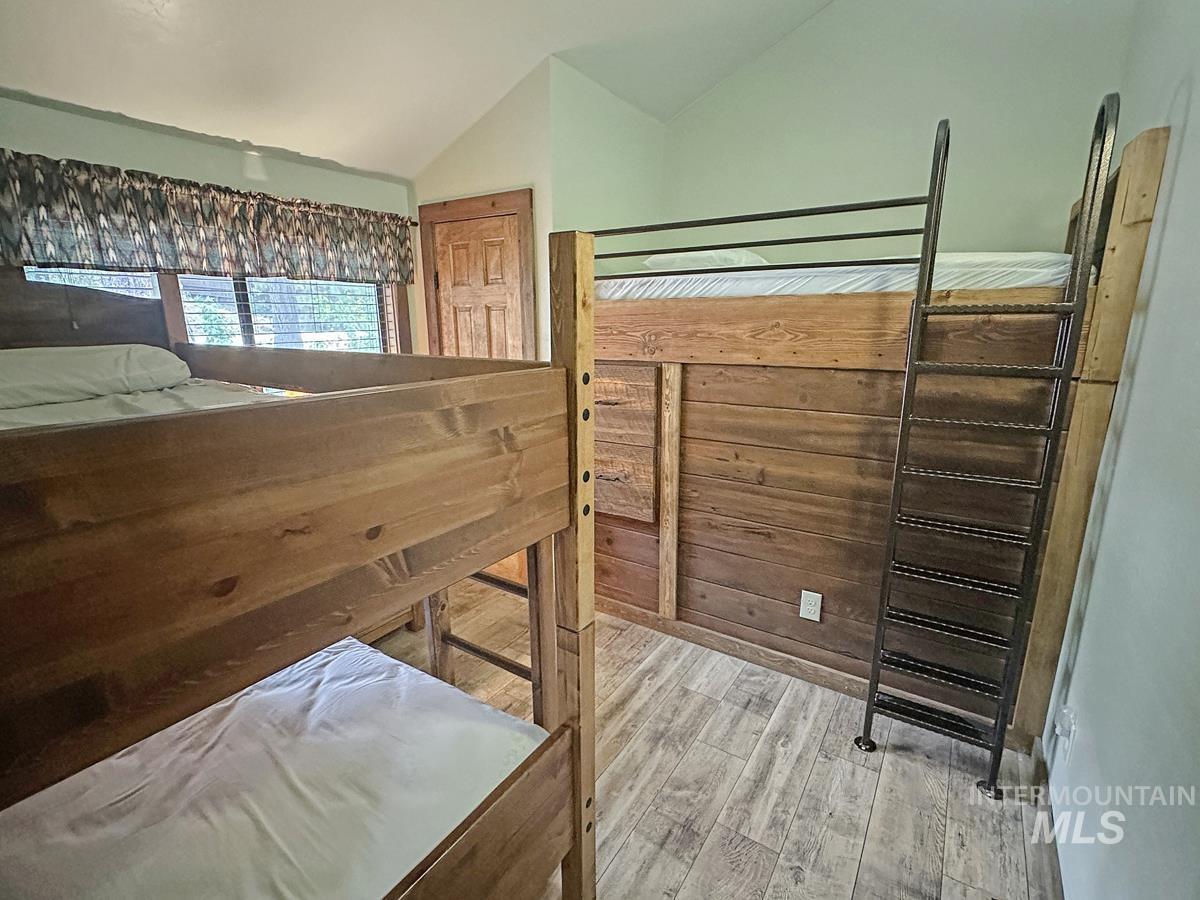 109 Par Drive, Cascade, Idaho 83611, 3 Bedrooms, 2 Bathrooms, Residential For Sale, Price $714,000,MLS 98961004