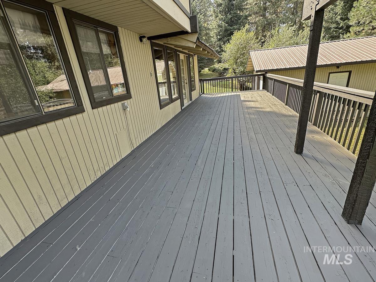 109 Par Drive, Cascade, Idaho 83611, 3 Bedrooms, 2 Bathrooms, Residential For Sale, Price $714,000,MLS 98961004