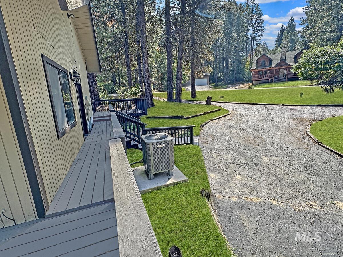 109 Par Drive, Cascade, Idaho 83611, 3 Bedrooms, 2 Bathrooms, Residential For Sale, Price $714,000,MLS 98961004
