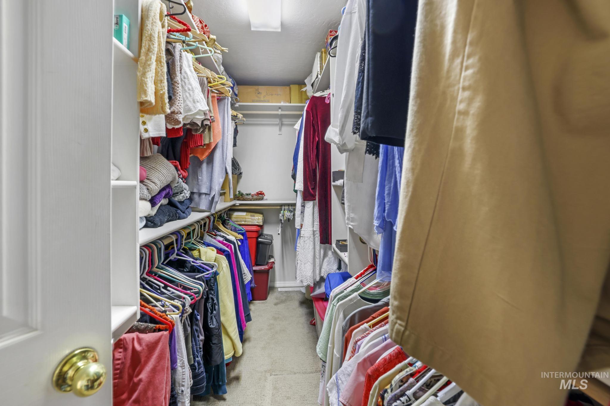 265 Cedar Park Cir, Twin Falls, Idaho 83301, 3 Bedrooms, 2 Bathrooms, Residential For Sale, Price $388,000,MLS 98961006