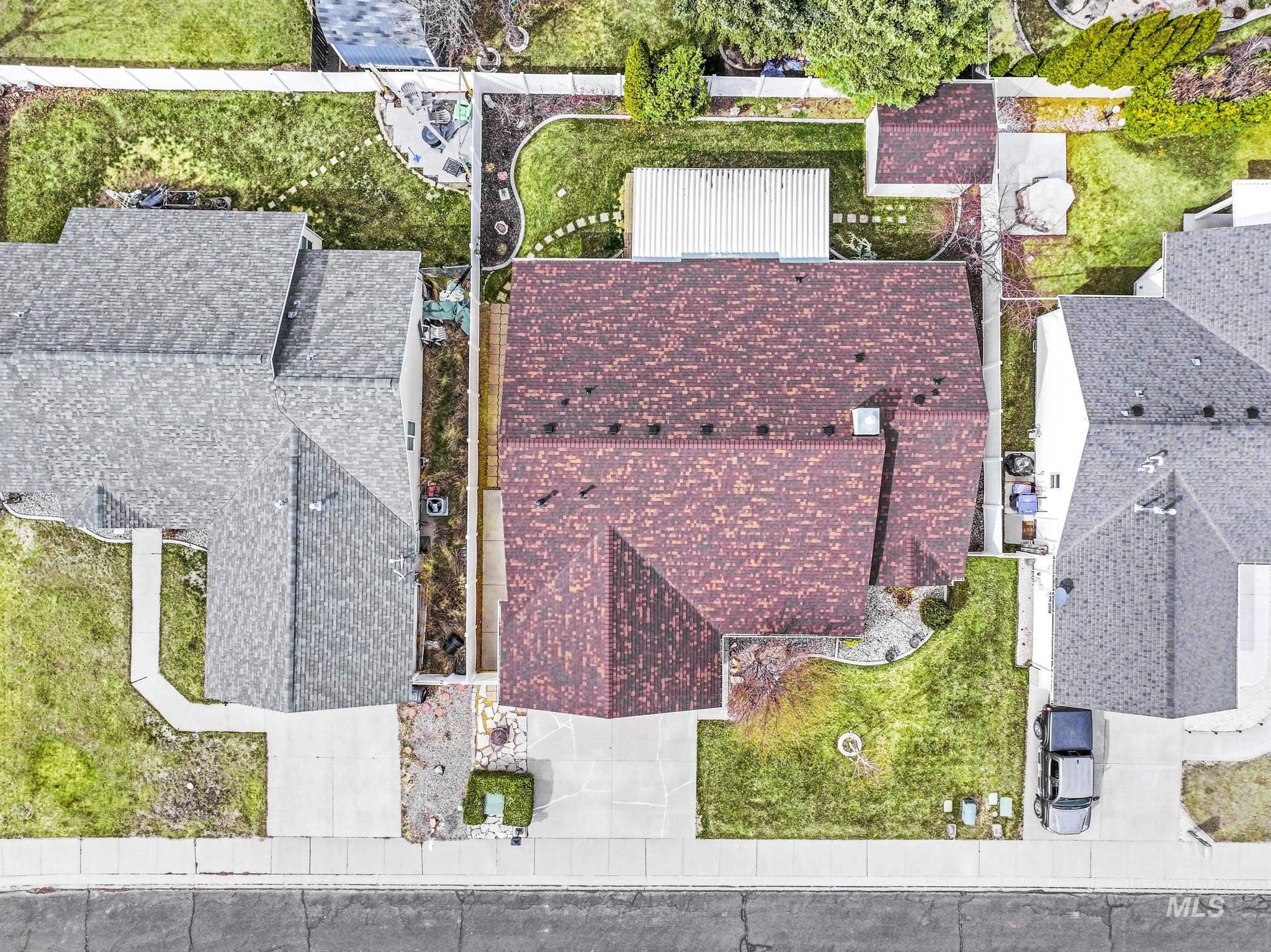 265 Cedar Park Cir, Twin Falls, Idaho 83301, 3 Bedrooms, 2 Bathrooms, Residential For Sale, Price $388,000,MLS 98961006