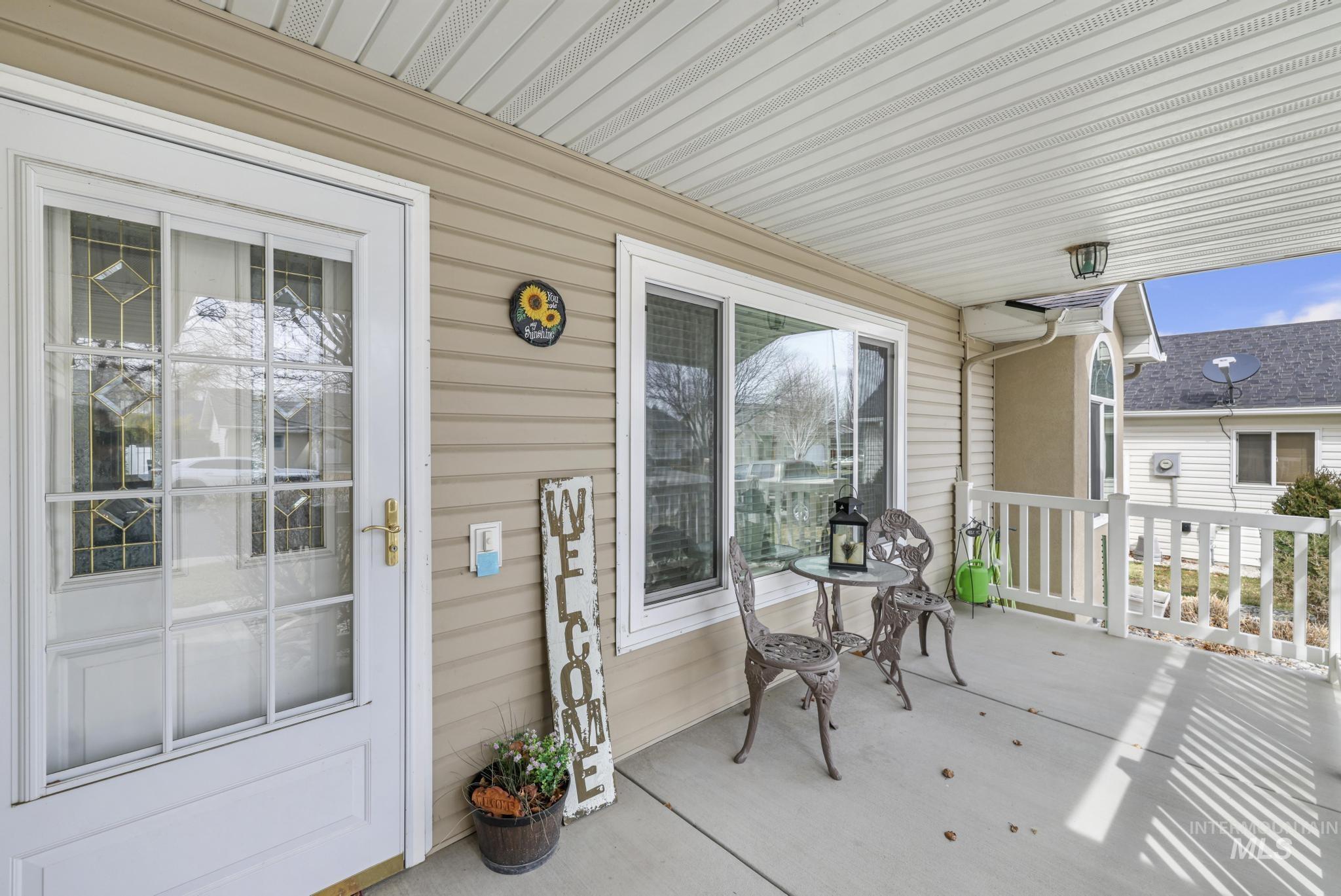 265 Cedar Park Cir, Twin Falls, Idaho 83301, 3 Bedrooms, 2 Bathrooms, Residential For Sale, Price $388,000,MLS 98961006