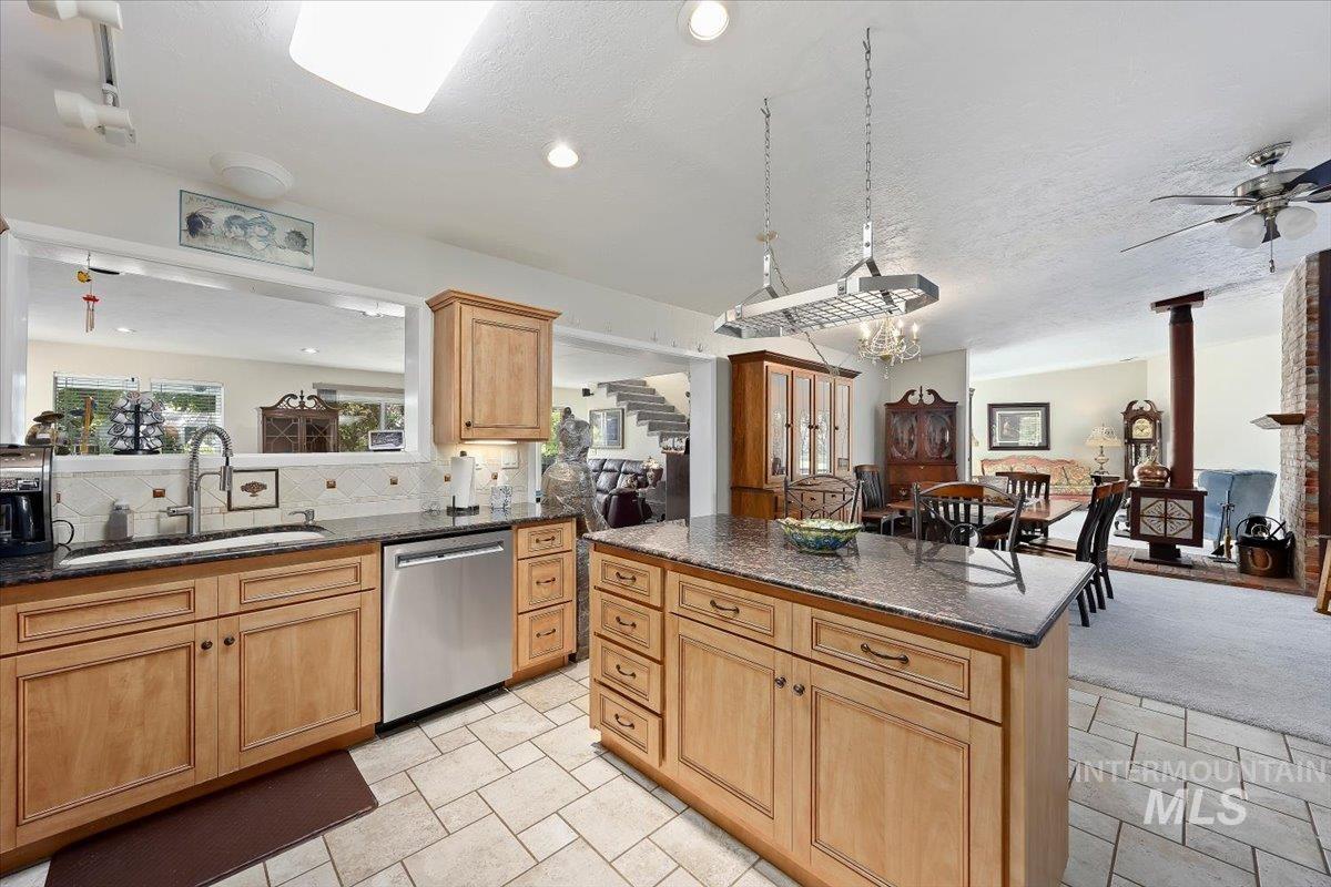 147 W 400 South, Jerome, Idaho 83338, 4 Bedrooms, 3 Bathrooms, Residential For Sale, Price $699,000, 98961021