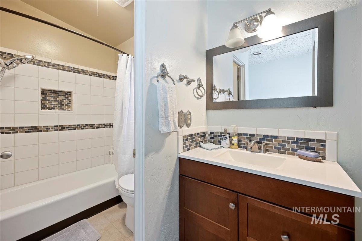 147 W 400 South, Jerome, Idaho 83338, 4 Bedrooms, 3 Bathrooms, Residential For Sale, Price $684,000, 98961021