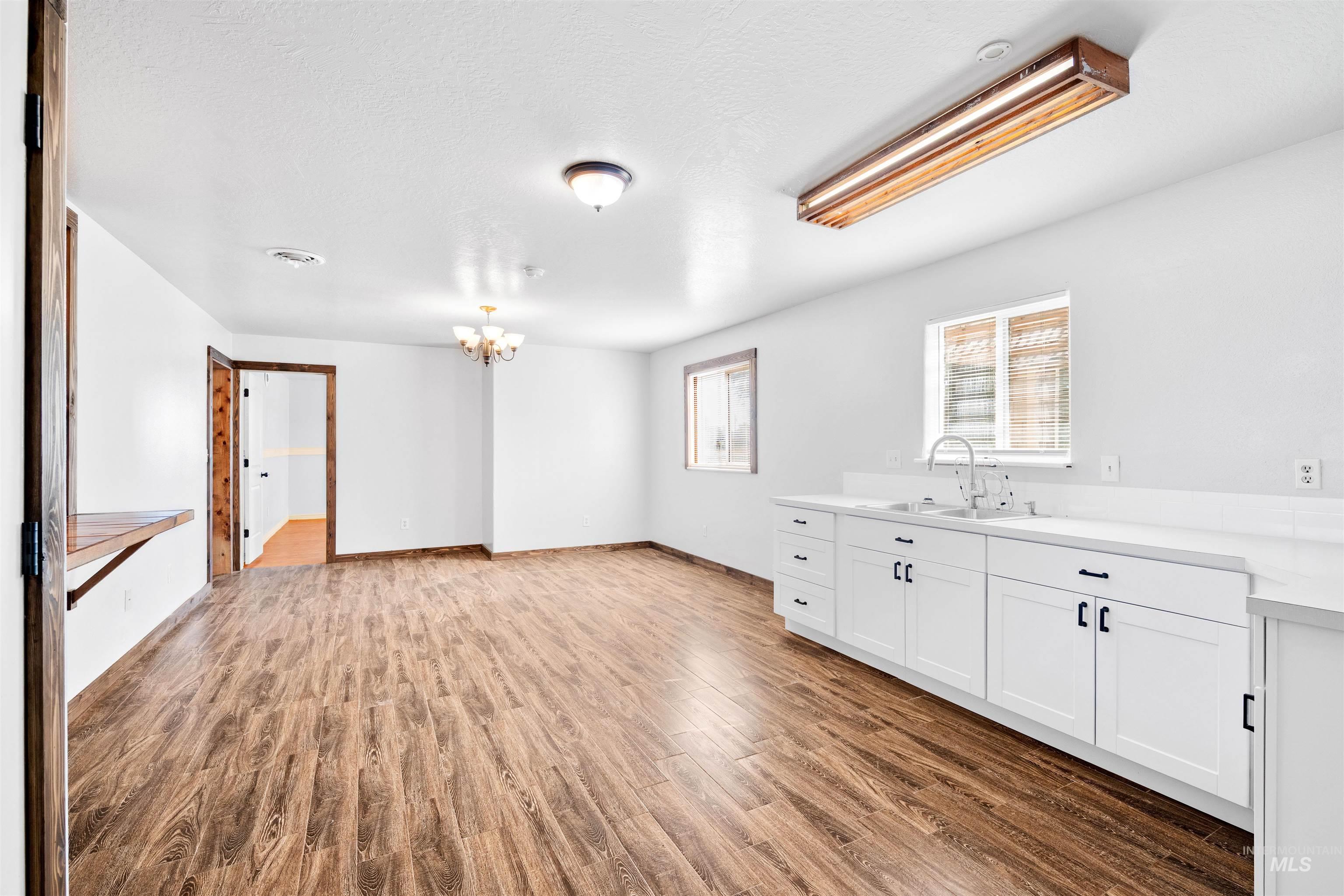 10947 Iowa Ave, Payette, Idaho 83661, 5 Bedrooms, 3 Bathrooms, Residential For Sale, Price $520,000,MLS 98961022