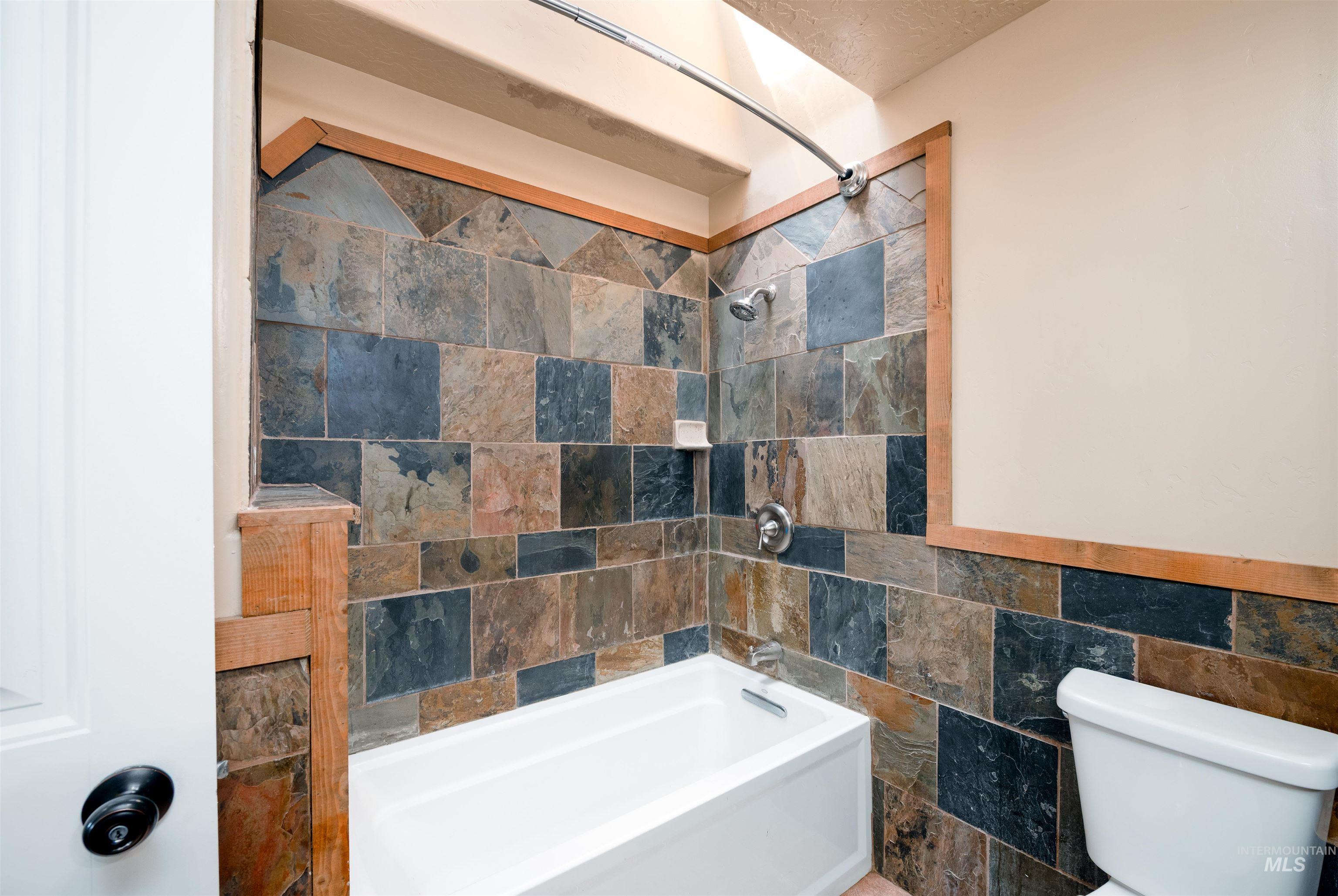 10947 Iowa Ave, Payette, Idaho 83661, 5 Bedrooms, 3 Bathrooms, Residential For Sale, Price $520,000,MLS 98961022