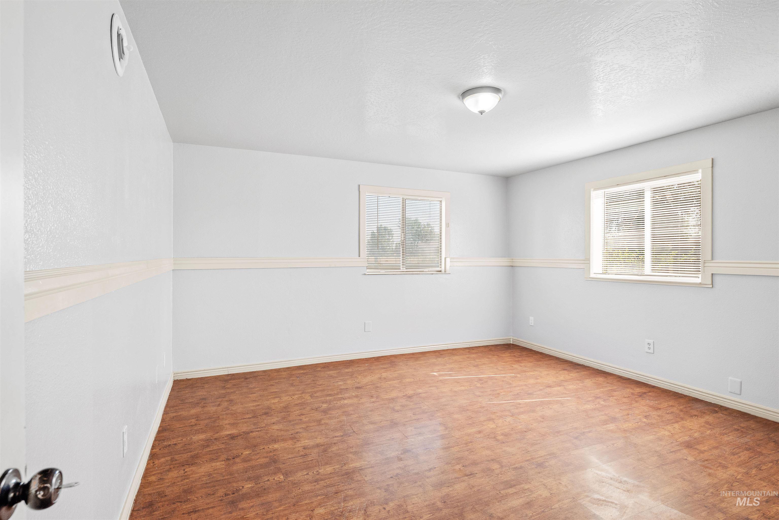 10947 Iowa Ave, Payette, Idaho 83661, 5 Bedrooms, 3 Bathrooms, Residential For Sale, Price $520,000,MLS 98961022