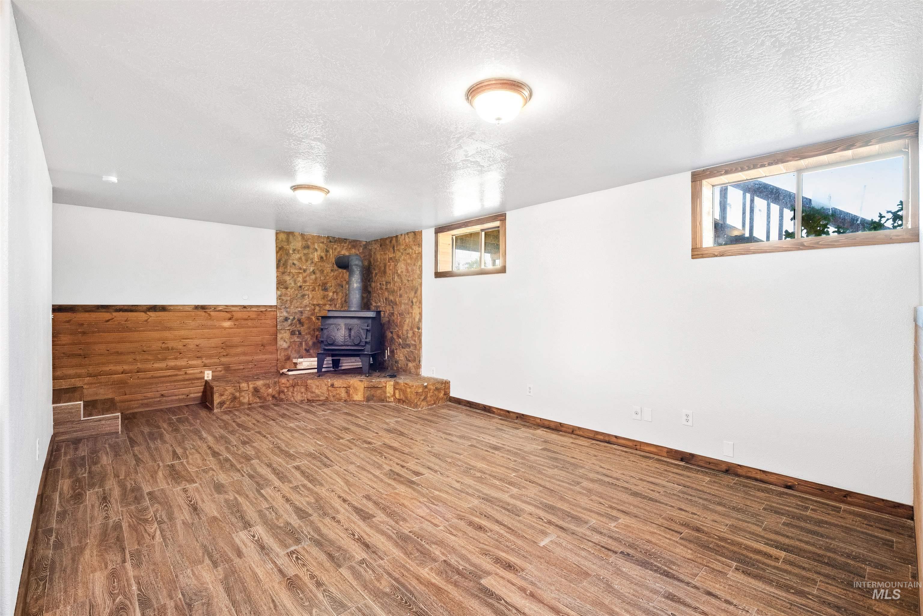 10947 Iowa Ave, Payette, Idaho 83661, 5 Bedrooms, 3 Bathrooms, Residential For Sale, Price $520,000,MLS 98961022