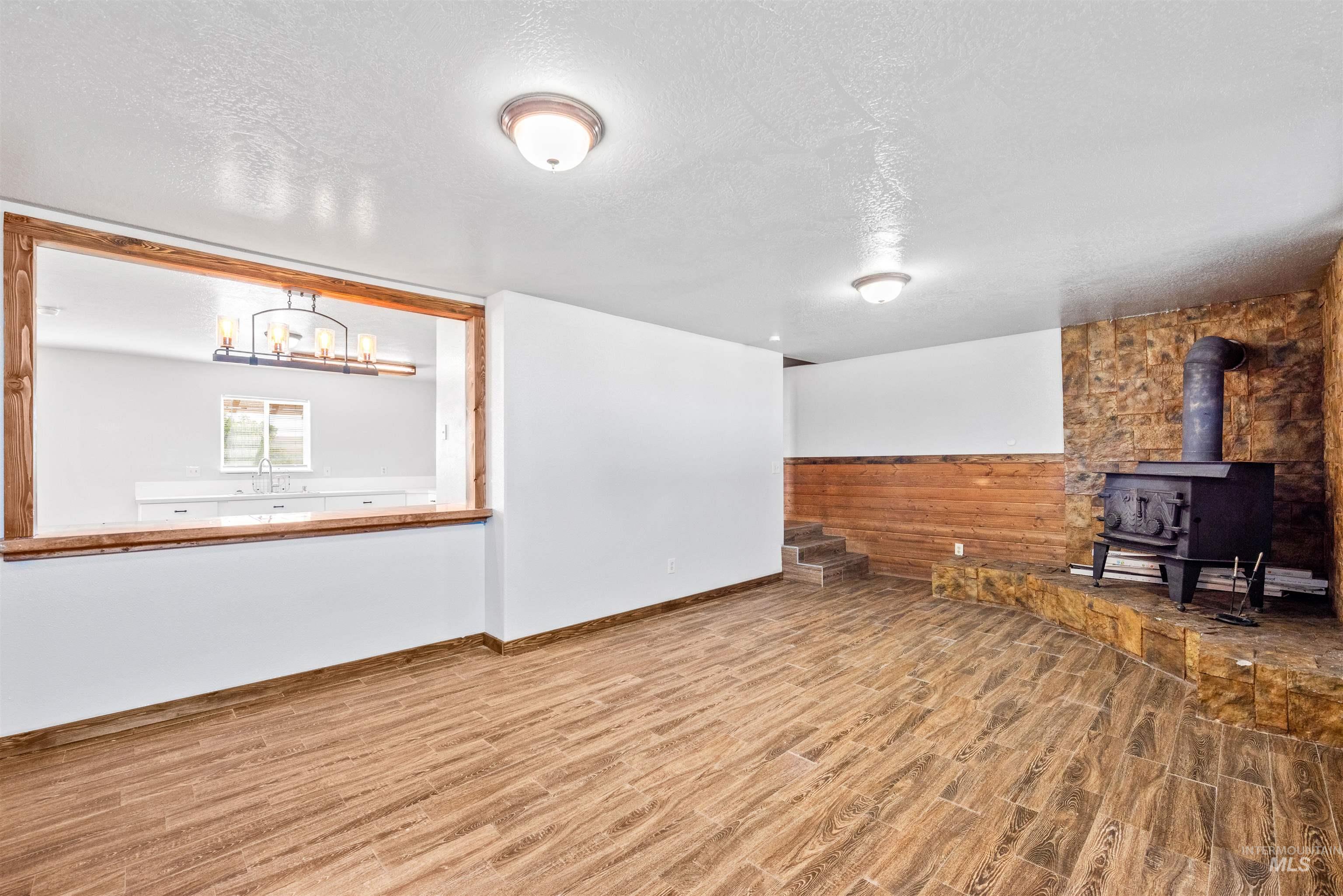 10947 Iowa Ave, Payette, Idaho 83661, 5 Bedrooms, 3 Bathrooms, Residential For Sale, Price $520,000,MLS 98961022