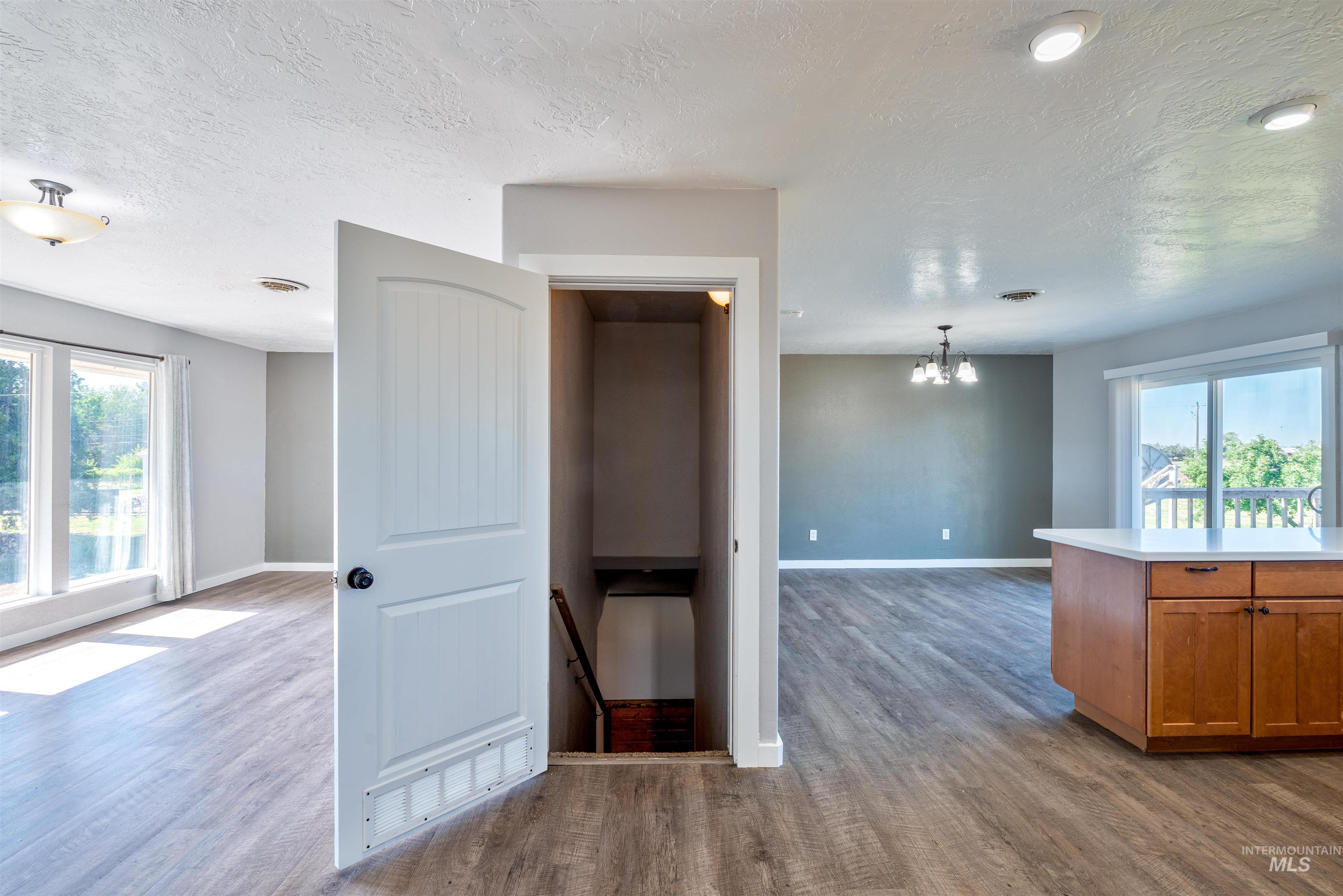 10947 Iowa Ave, Payette, Idaho 83661, 5 Bedrooms, 3 Bathrooms, Residential For Sale, Price $520,000,MLS 98961022