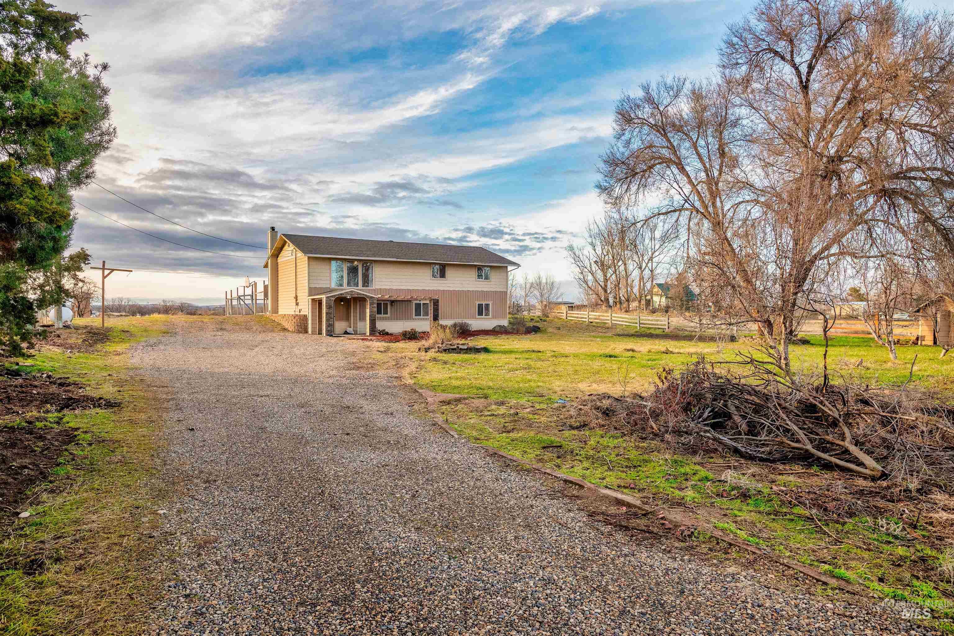 10947 Iowa Ave, Payette, Idaho 83661, 5 Bedrooms, 3 Bathrooms, Residential For Sale, Price $520,000,MLS 98961022