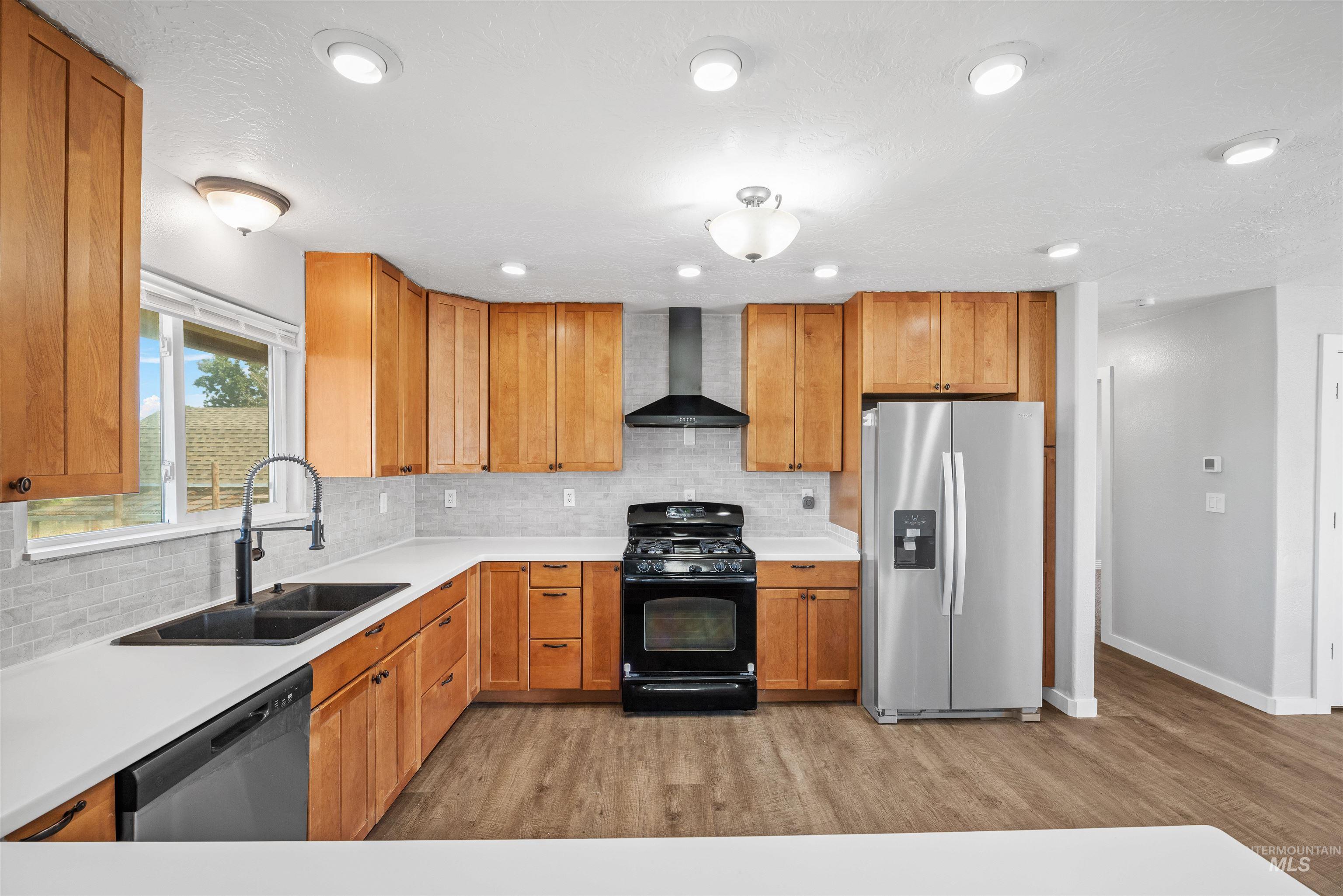 10947 Iowa Ave, Payette, Idaho 83661, 5 Bedrooms, 3 Bathrooms, Residential For Sale, Price $520,000,MLS 98961022