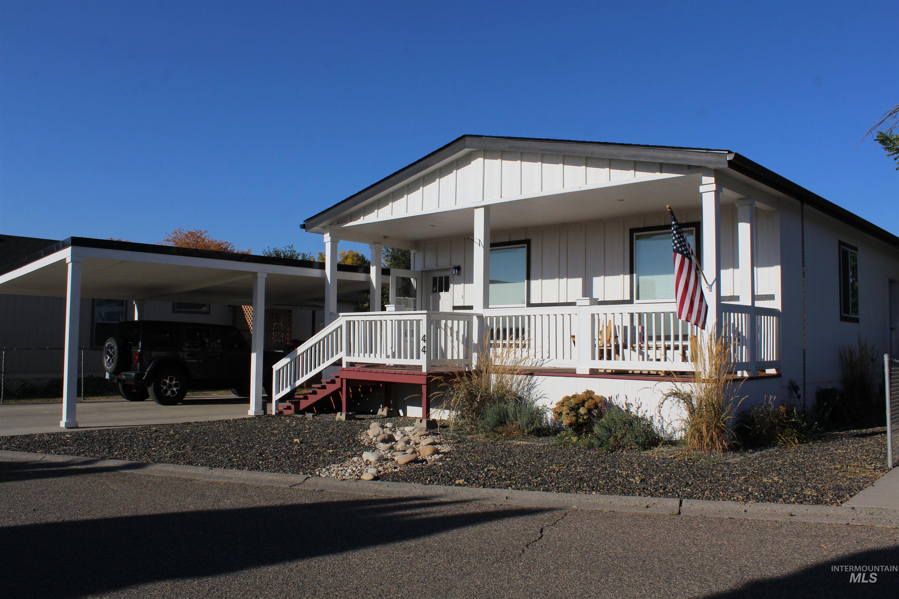 1500 W 7th Unit 44C, Weiser, Idaho 83672, 3 Bedrooms, 2 Bathrooms, Residential For Sale, Price $159,900,MLS 98961030