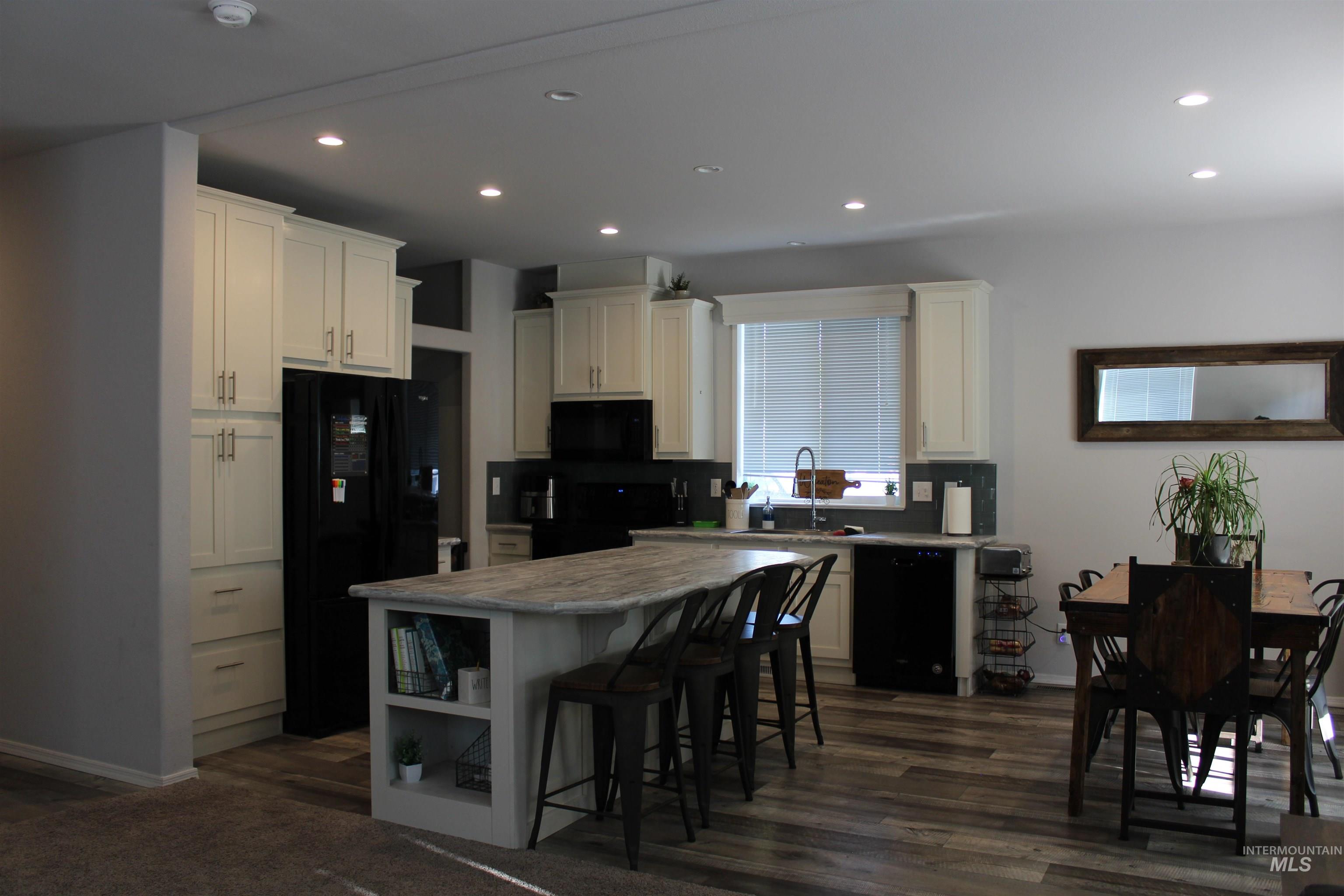 1500 W 7th Unit 44C, Weiser, Idaho 83672, 3 Bedrooms, 2 Bathrooms, Residential For Sale, Price $159,900,MLS 98961030