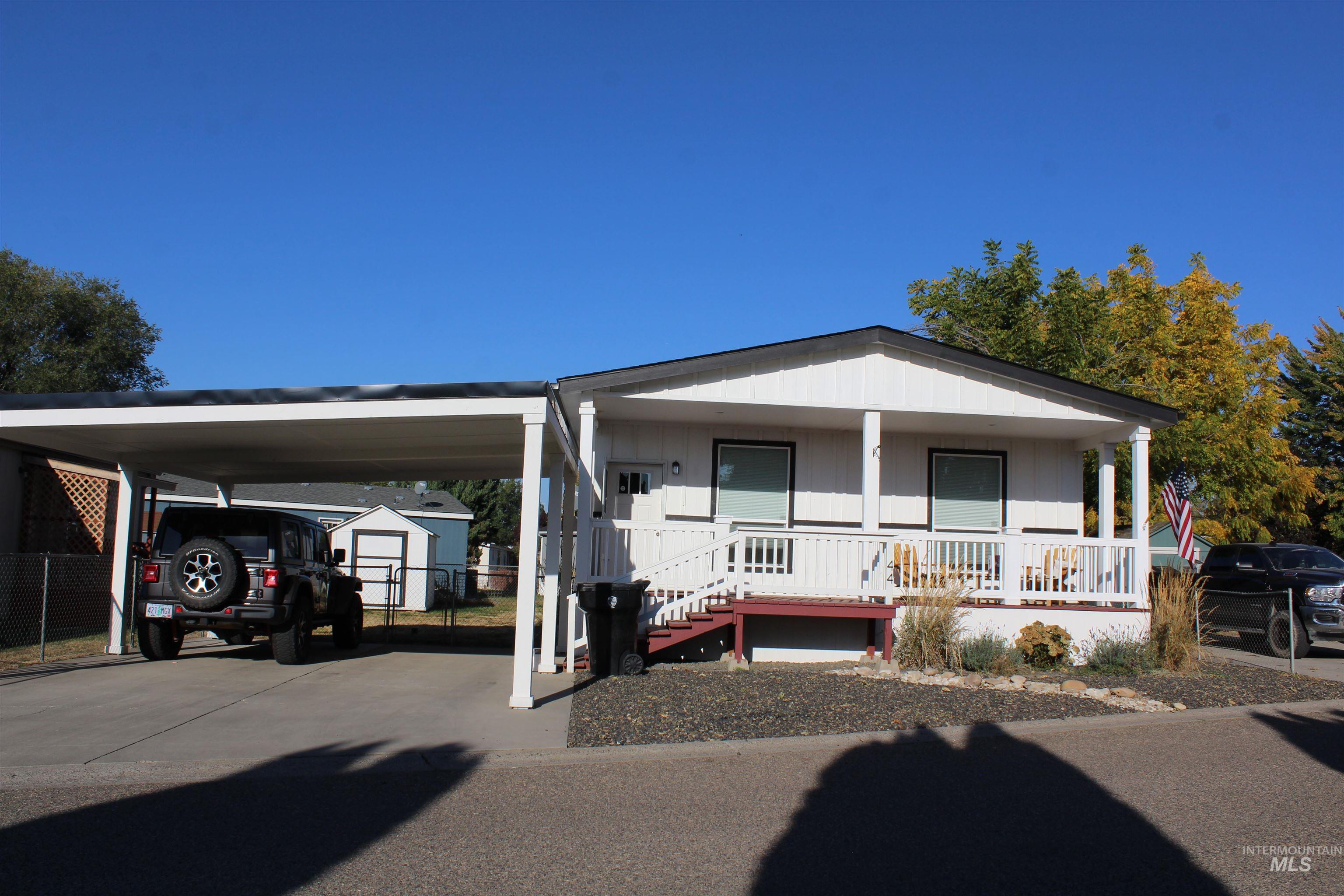 1500 W 7th Unit 44C, Weiser, Idaho 83672, 3 Bedrooms, 2 Bathrooms, Residential For Sale, Price $159,900,MLS 98961030