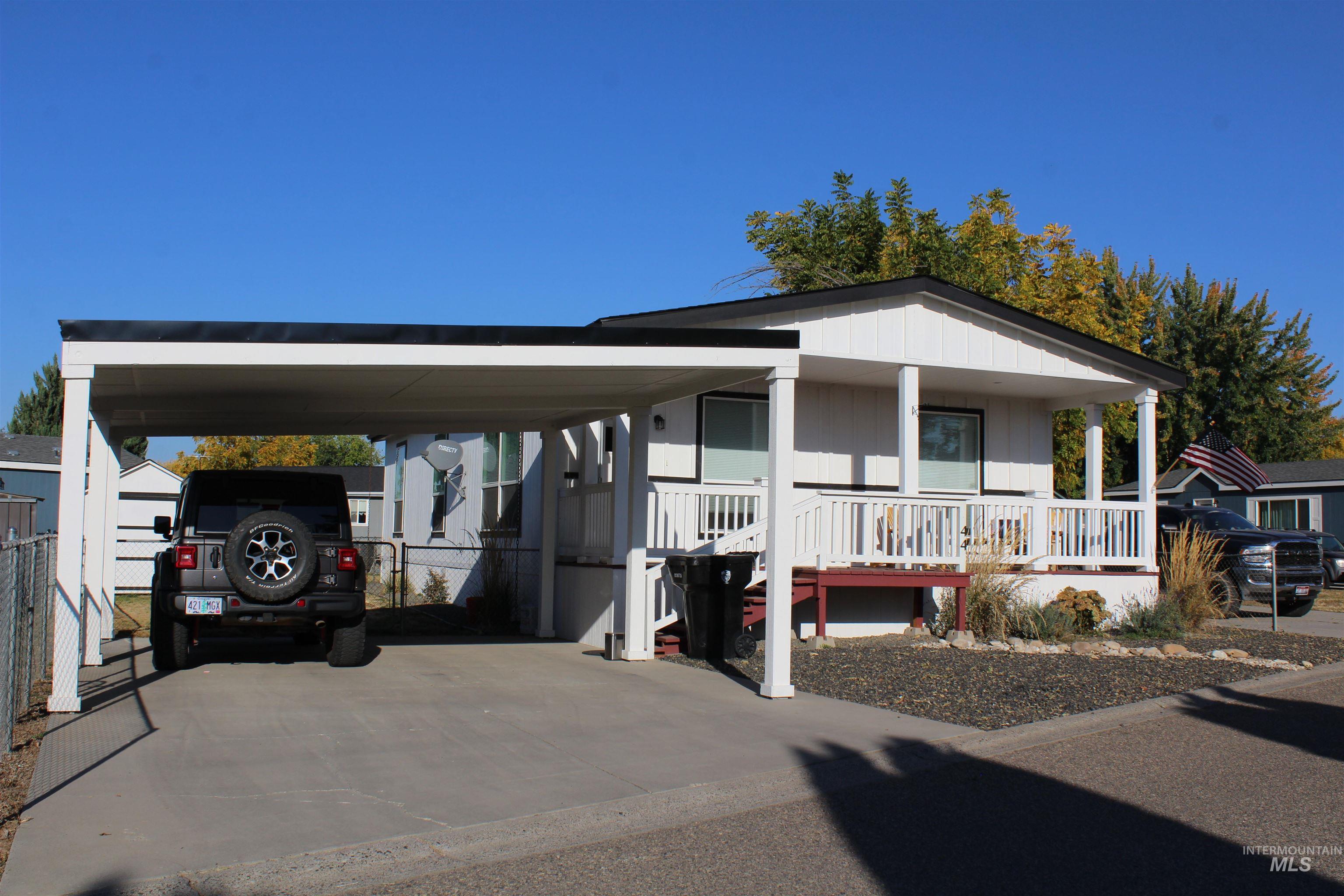 1500 W 7th Unit 44C, Weiser, Idaho 83672, 3 Bedrooms, 2 Bathrooms, Residential For Sale, Price $159,900,MLS 98961030