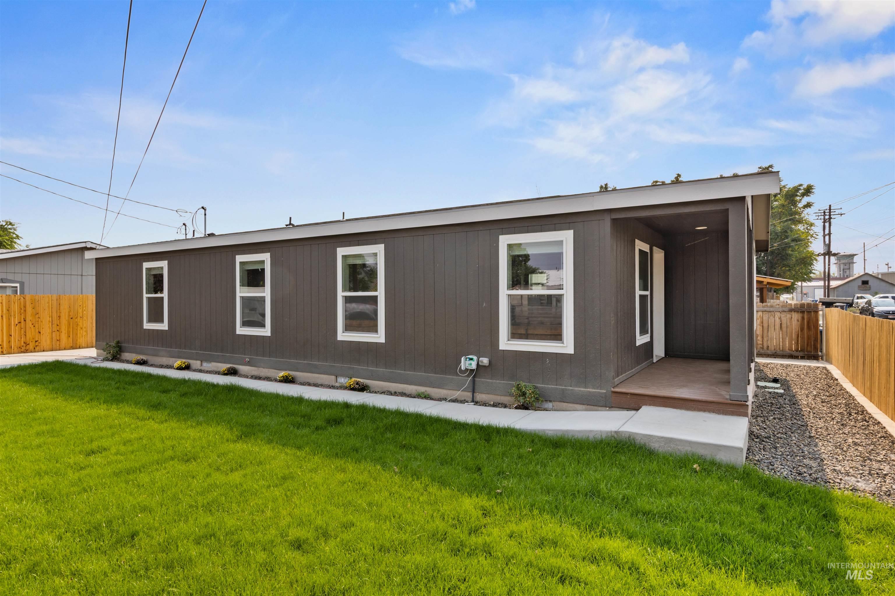 1315 2nd St N, Nampa, Idaho 83687, 3 Bedrooms, 2 Bathrooms, Residential For Sale, Price $349,900, 98961042