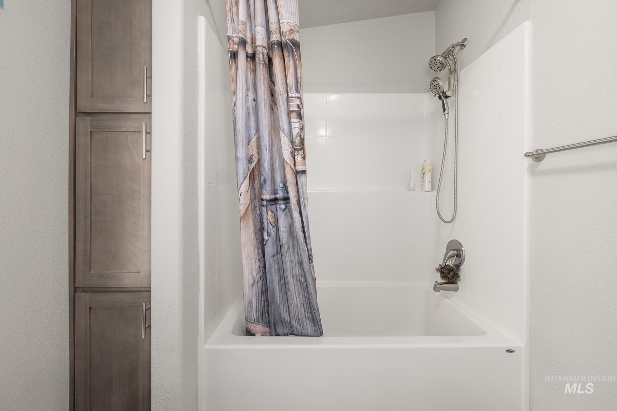 1587 Gentry Ln, Weiser, Idaho 83672, 3 Bedrooms, 2 Bathrooms, Residential For Sale, Price $684,900, 98961045