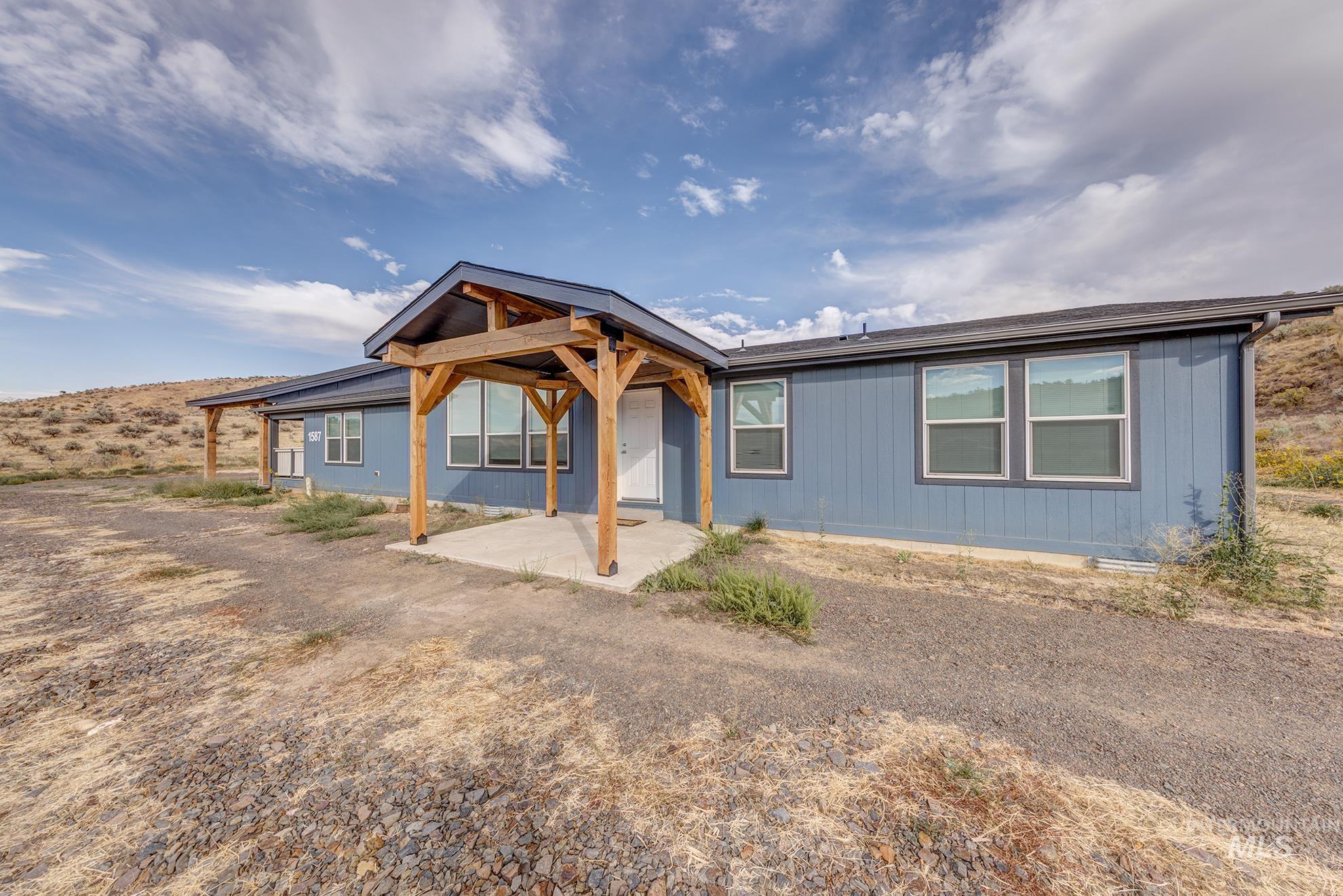 1587 Gentry Ln, Weiser, Idaho 83672, 3 Bedrooms, 2 Bathrooms, Residential For Sale, Price $684,900, 98961045