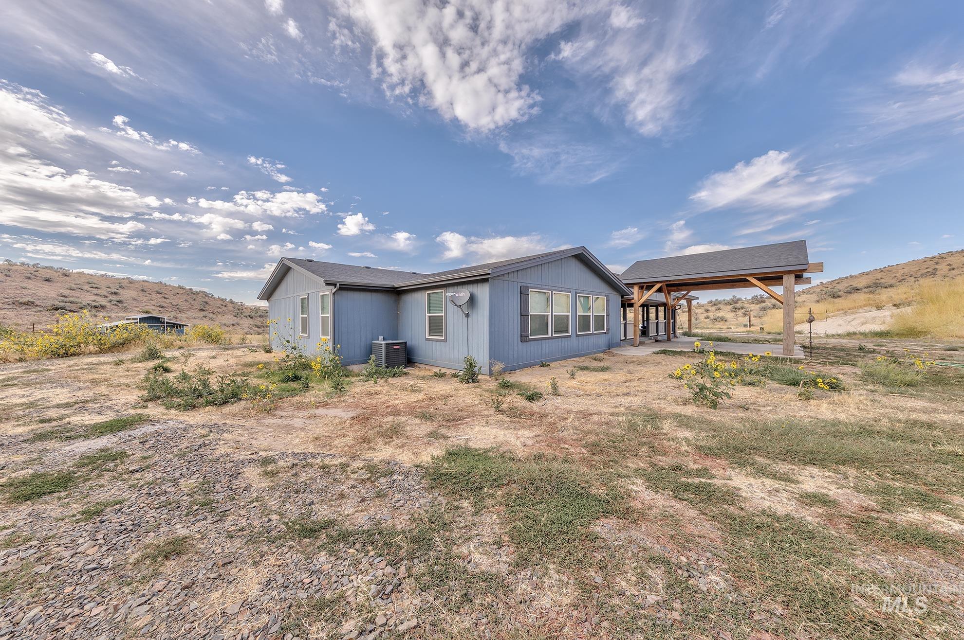 1587 Gentry Ln, Weiser, Idaho 83672, 3 Bedrooms, 2 Bathrooms, Residential For Sale, Price $699,900,MLS 98961045