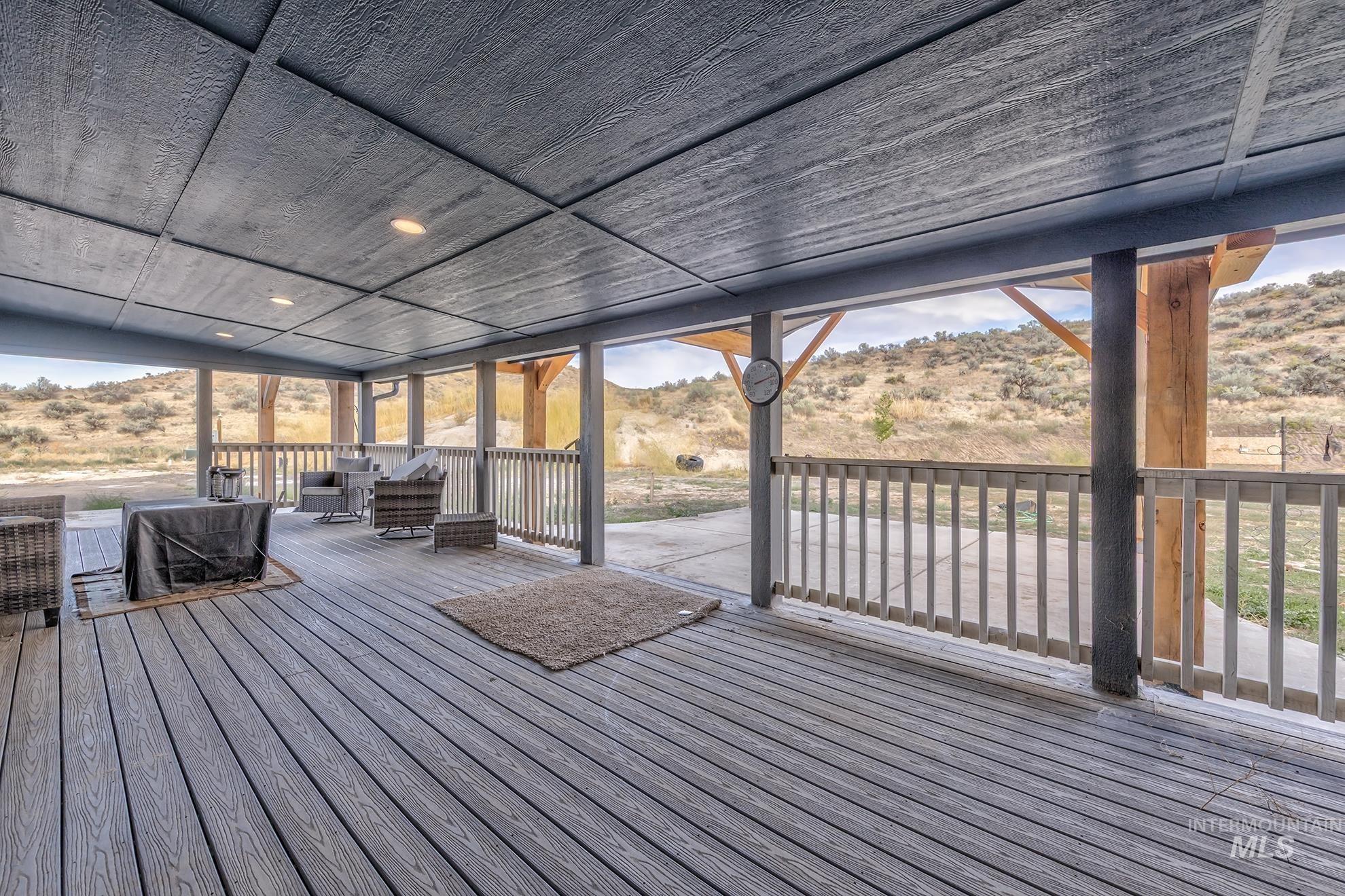 1587 Gentry Ln, Weiser, Idaho 83672, 3 Bedrooms, 2 Bathrooms, Residential For Sale, Price $699,900,MLS 98961045